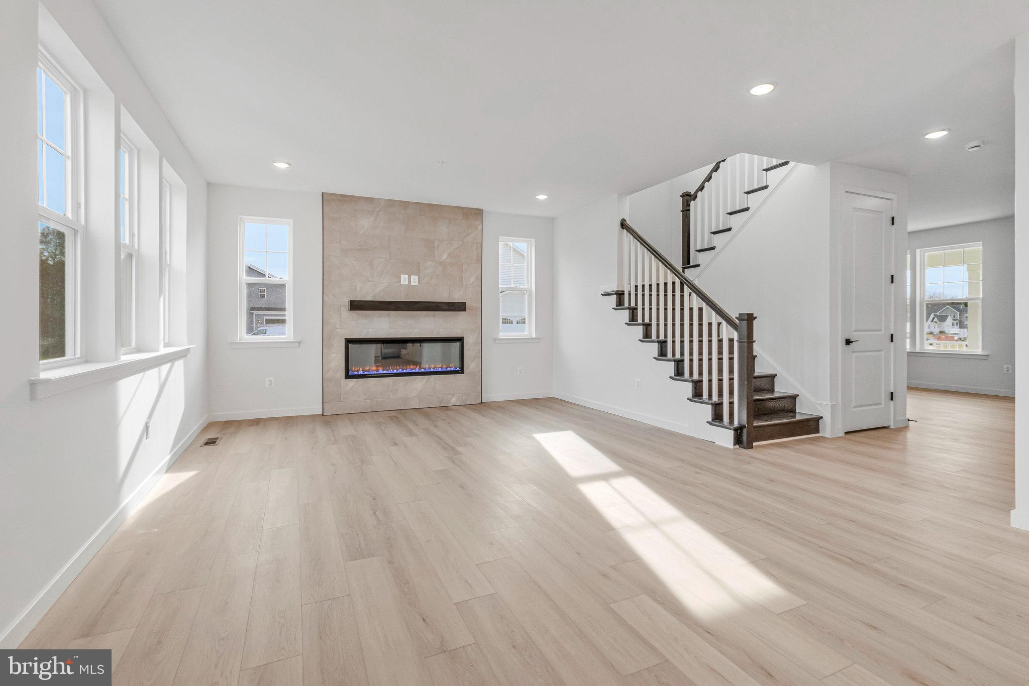 WORTHINGTON GROVE - Residential