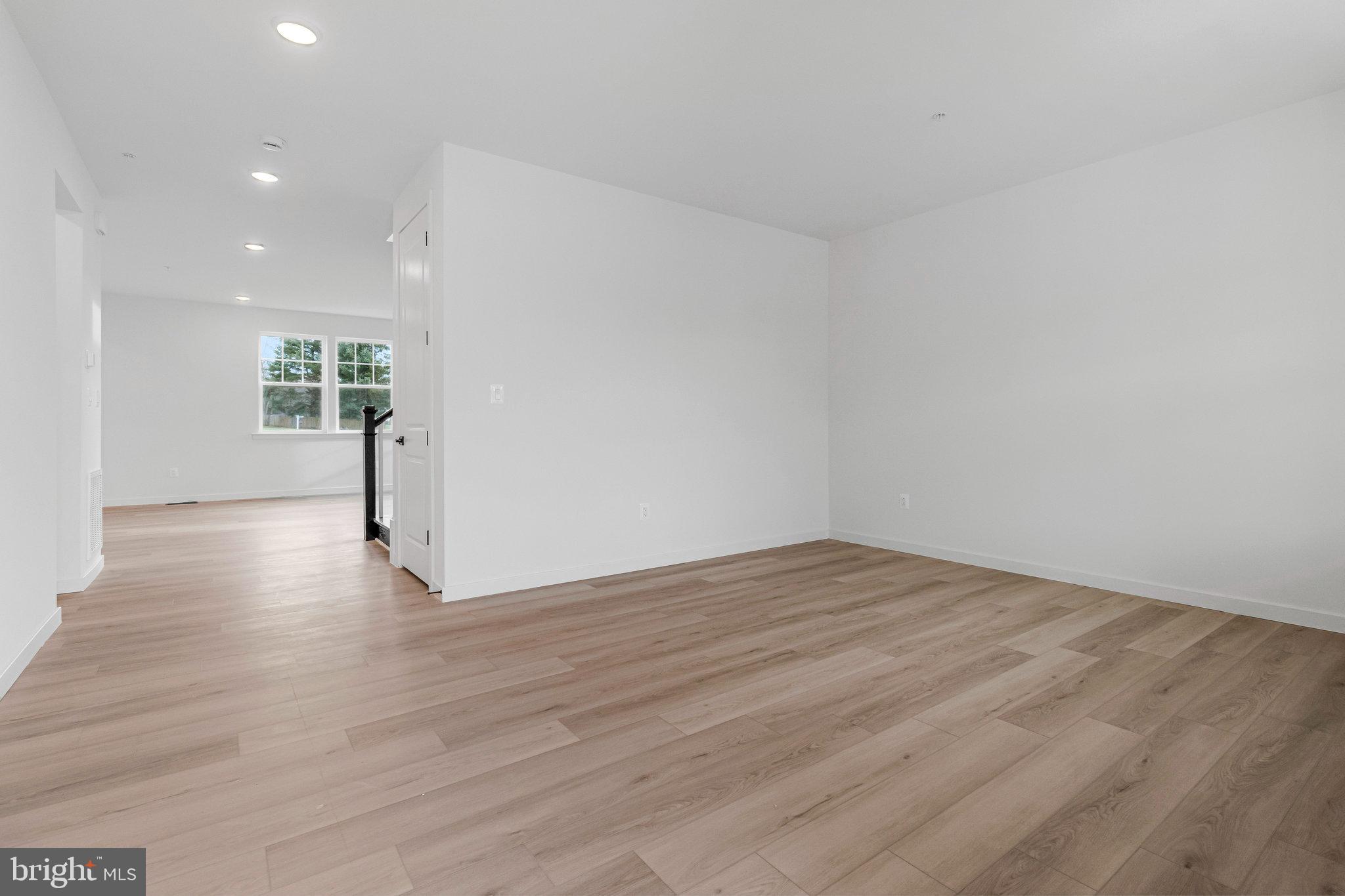 WORTHINGTON GROVE - Residential