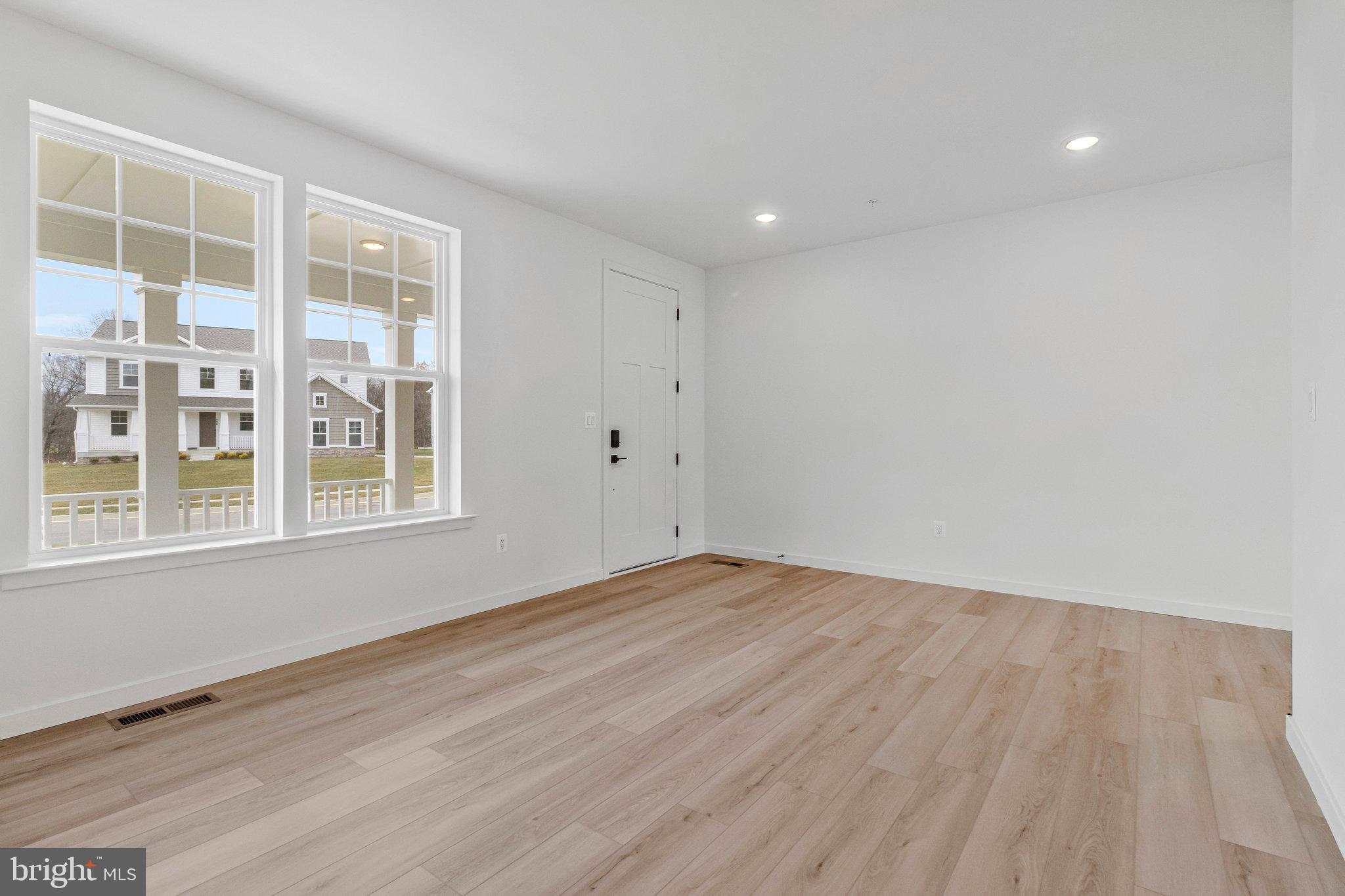 WORTHINGTON GROVE - Residential