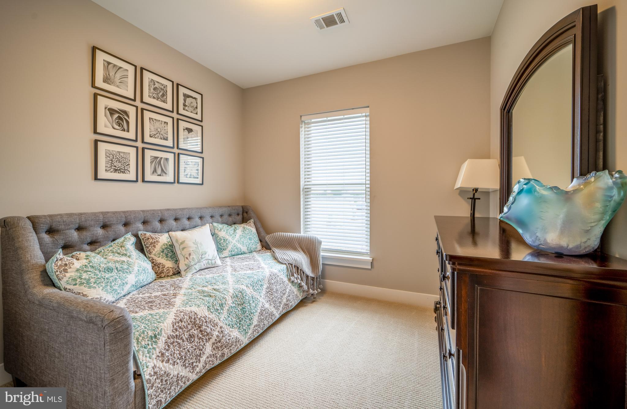 JUNCTION SQUARE - Residential Lease