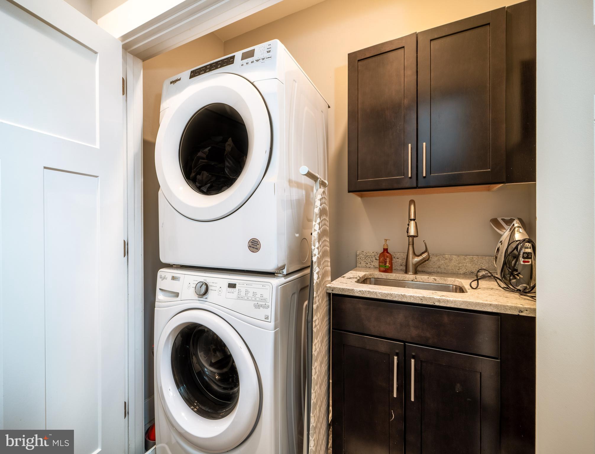 JUNCTION SQUARE - Residential Lease