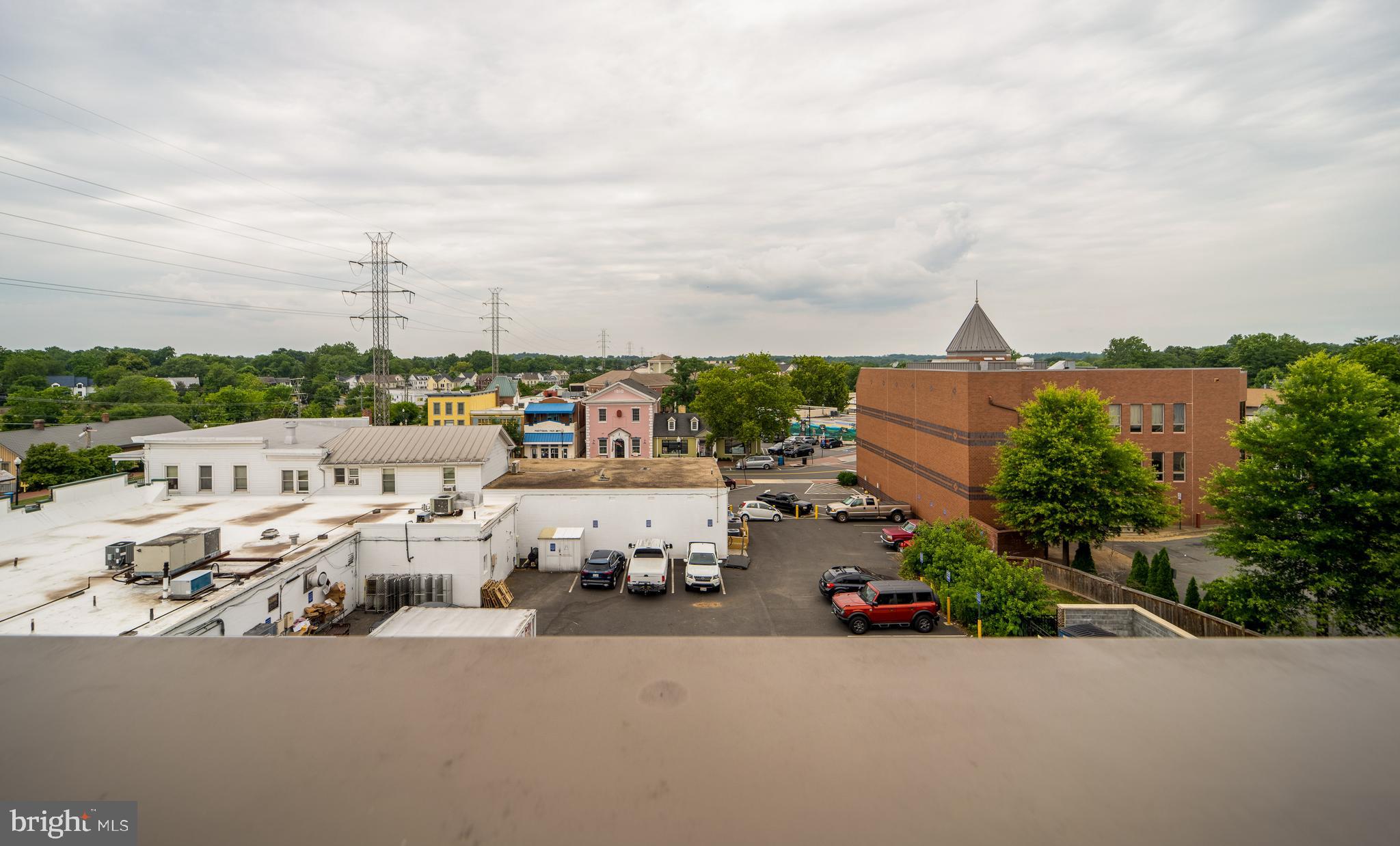 JUNCTION SQUARE - Residential Lease