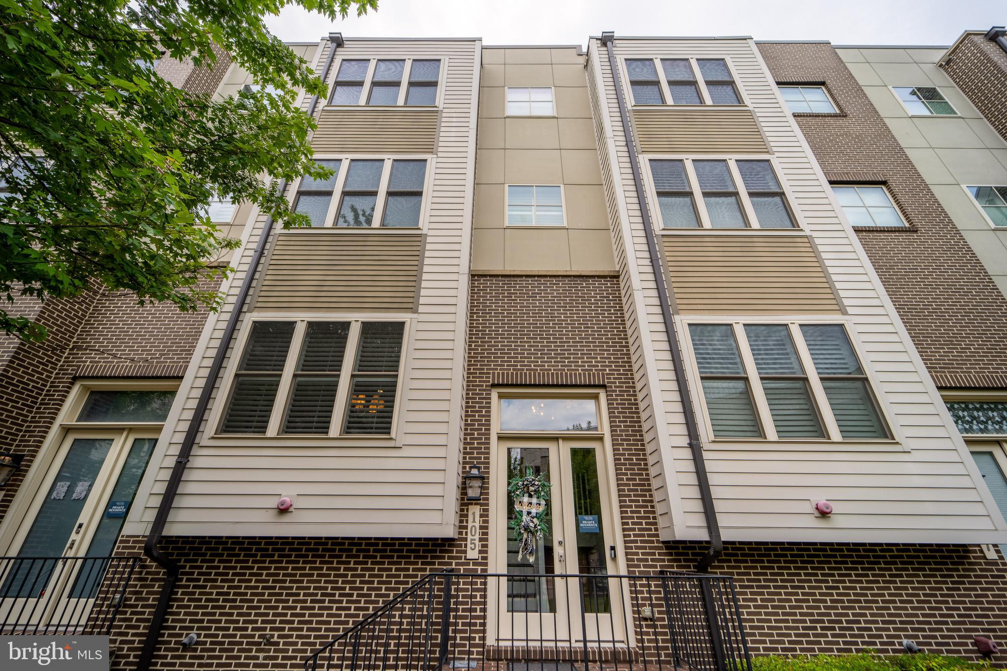 JUNCTION SQUARE - Residential Lease