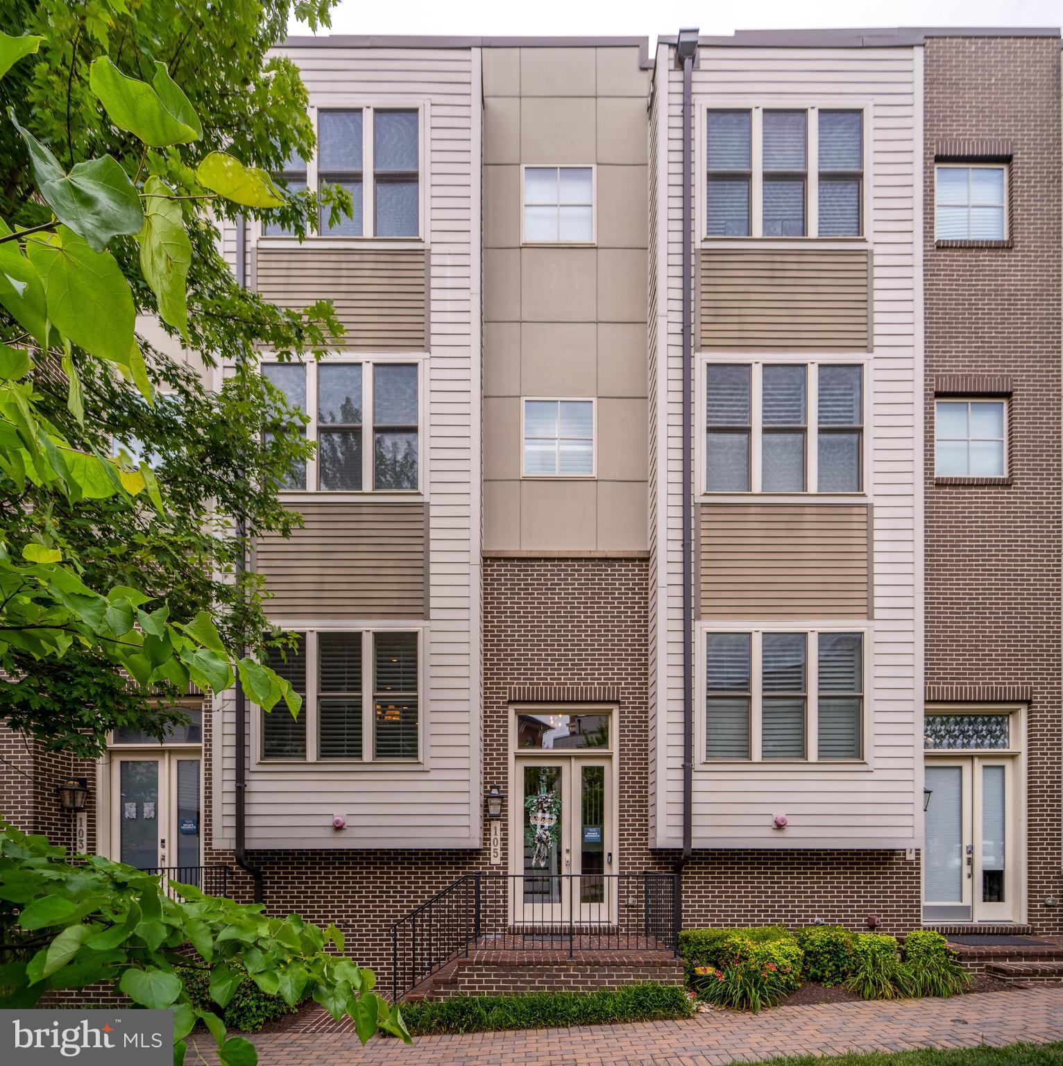 JUNCTION SQUARE - Residential Lease