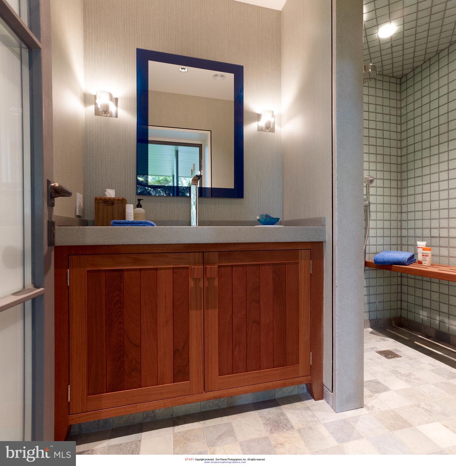 RAVENSCLIFF - Residential