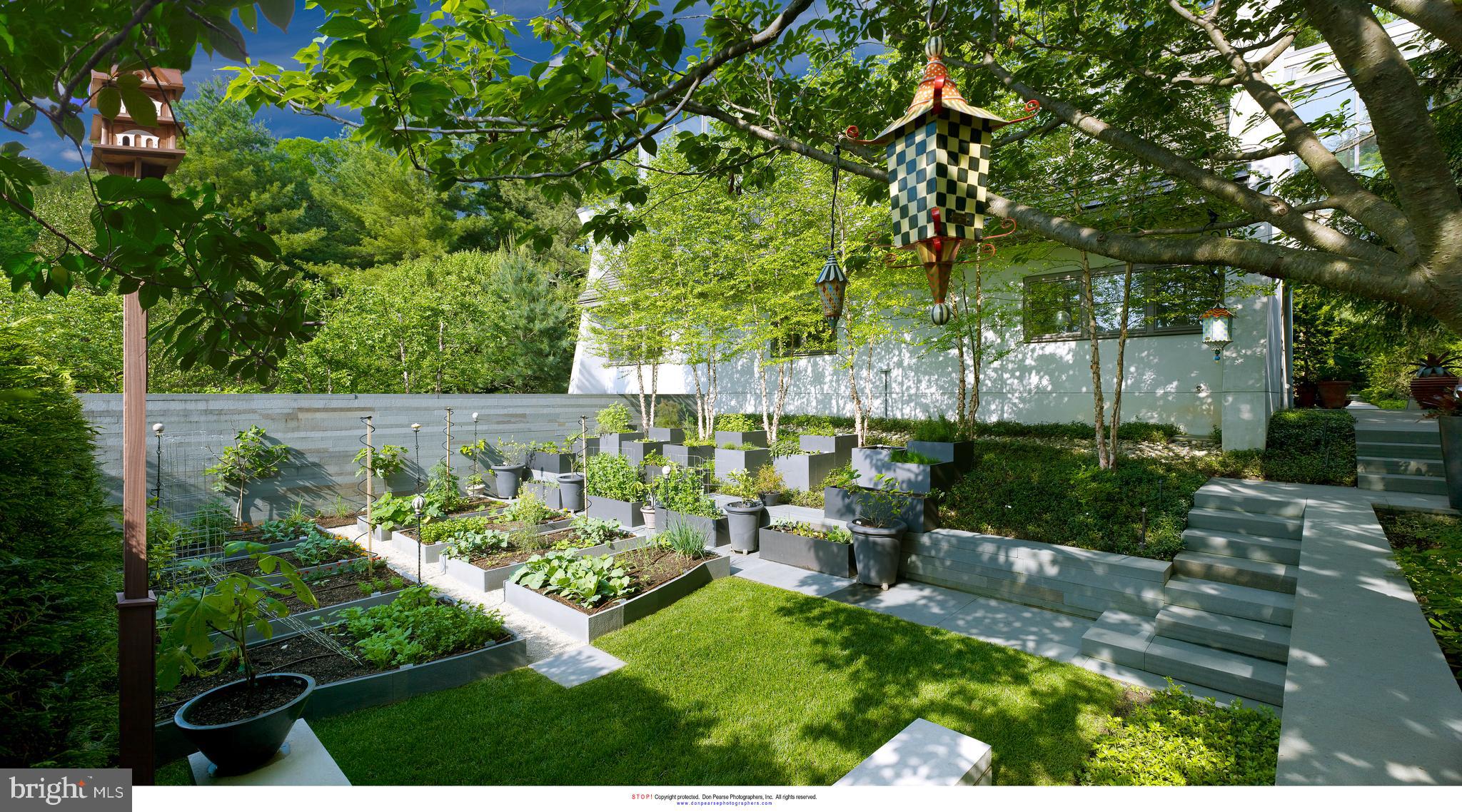 RAVENSCLIFF - Residential