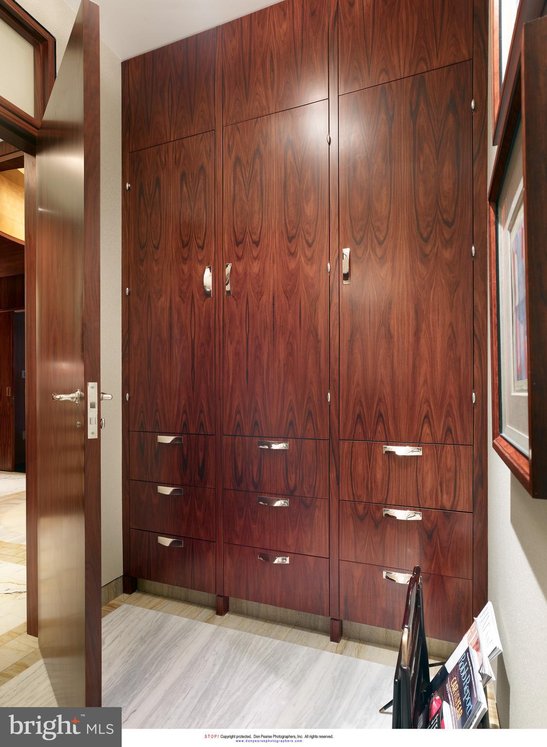 RAVENSCLIFF - Residential