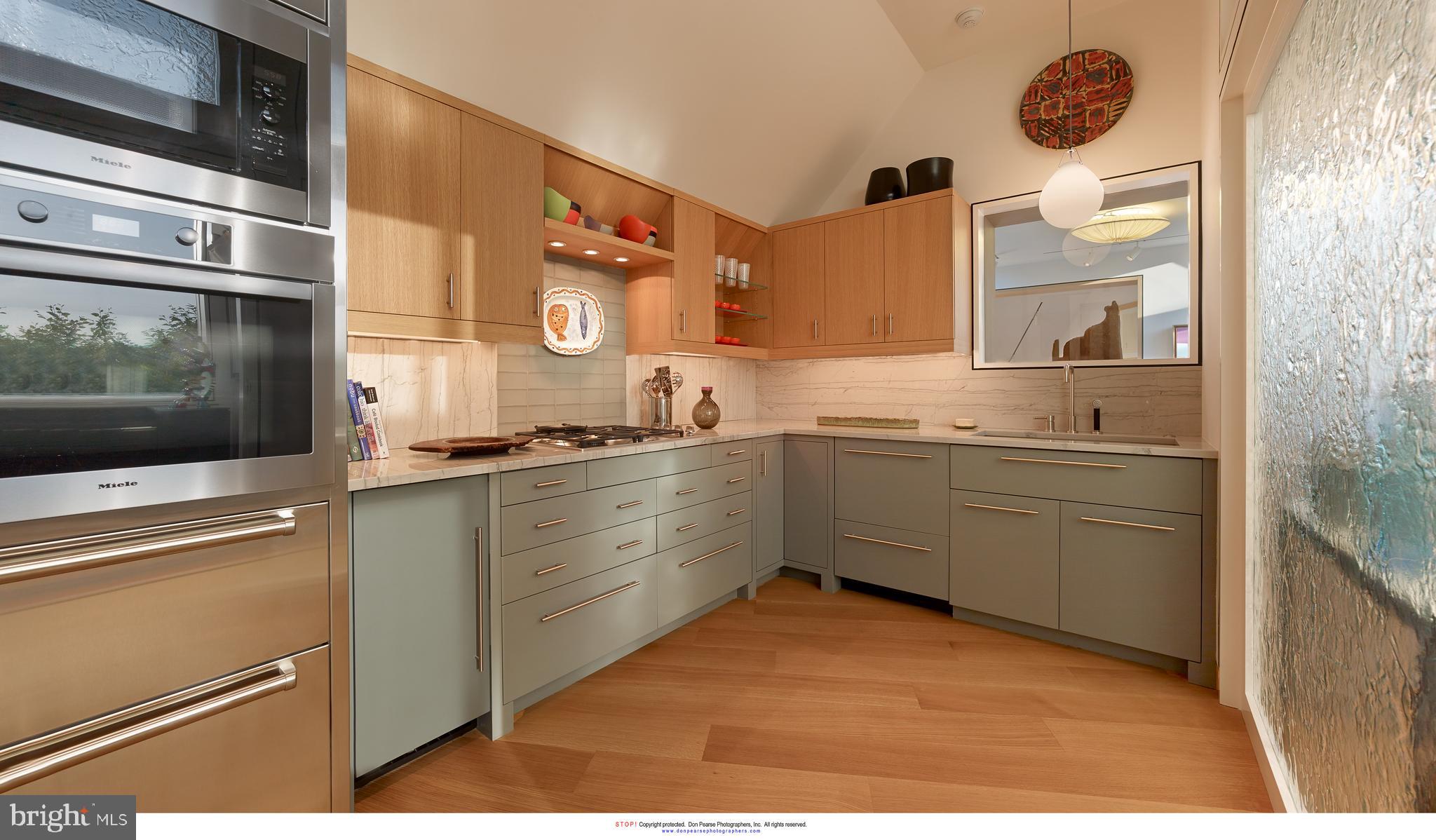 RAVENSCLIFF - Residential