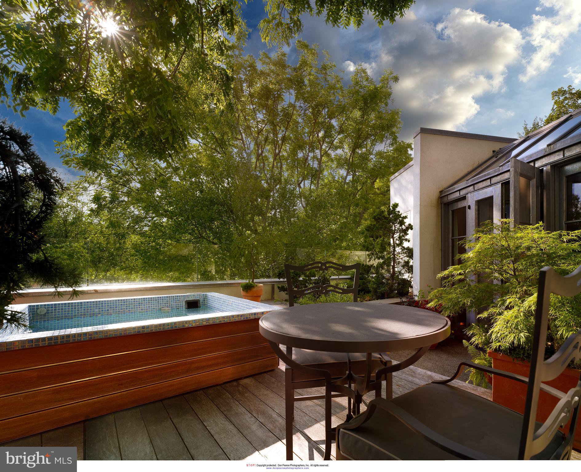 RAVENSCLIFF - Residential