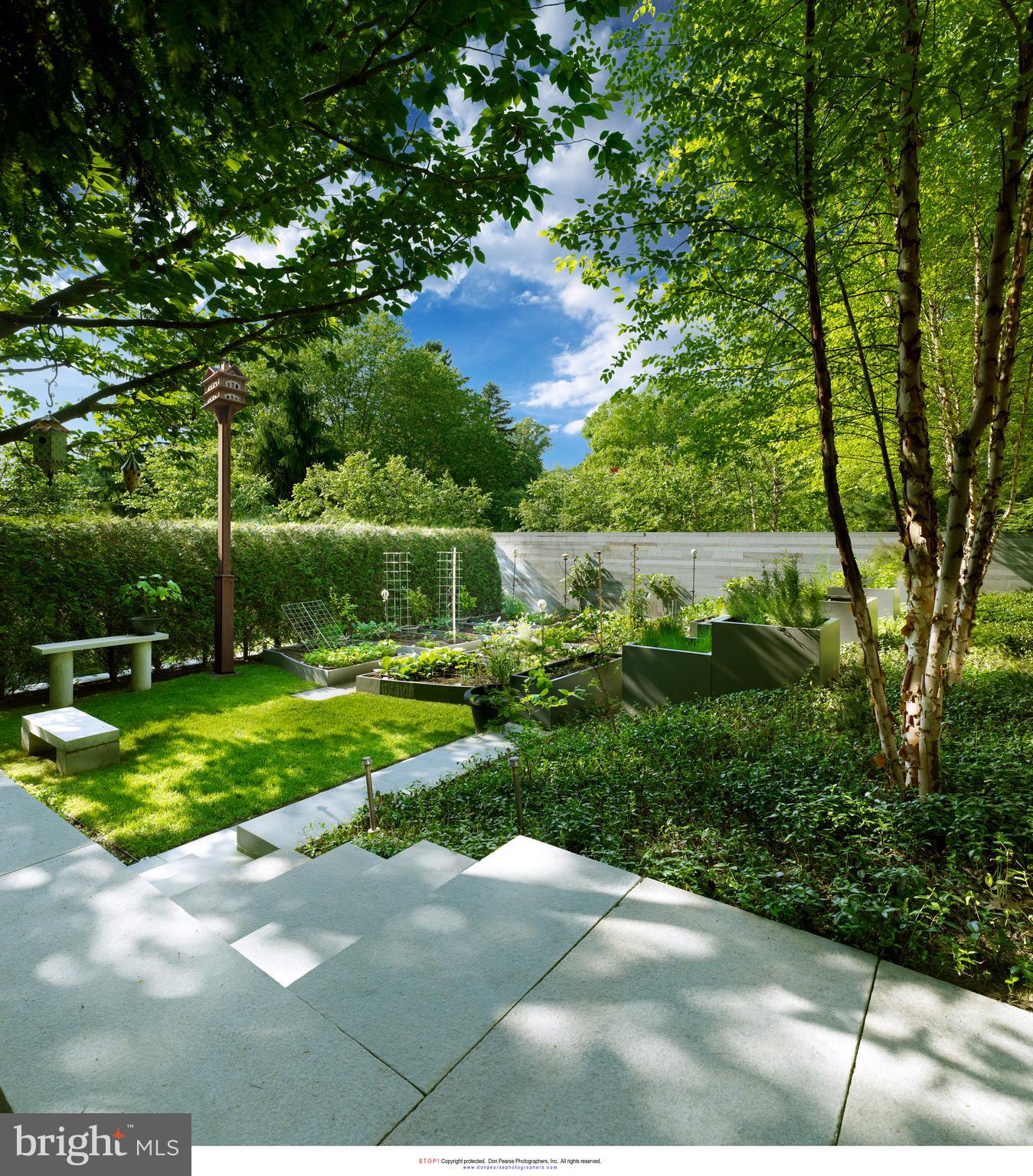 RAVENSCLIFF - Residential