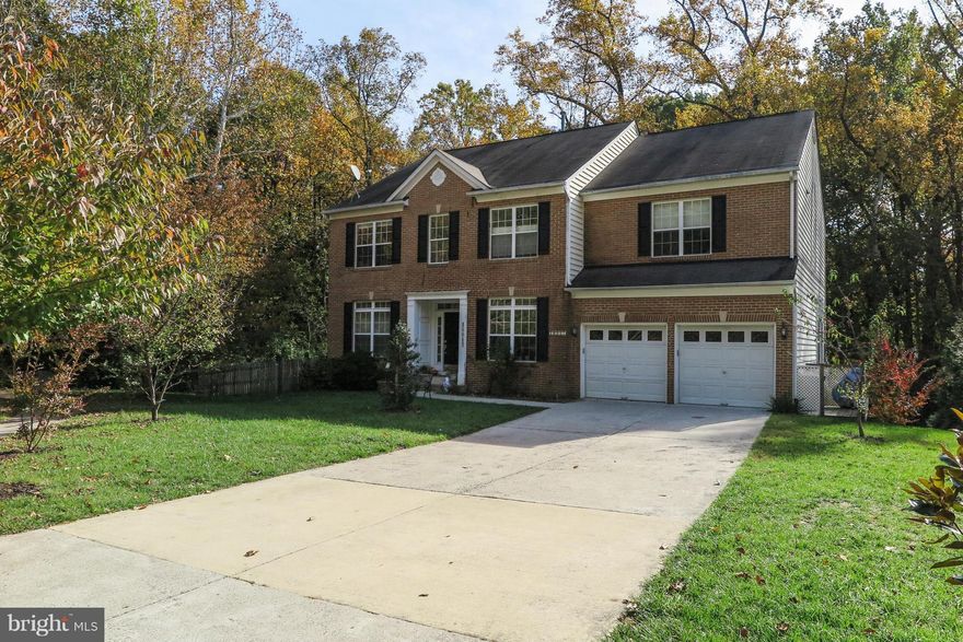 Huge, magnificent Colonial on a cul-de-sac ! 9+/vaulted ceilings, Beautiful hardwood floors, Stainless Appliances, Granite,island. Office/den room on main level, Spacious Family Room, Deck overlooking Parkland, .4 acre grounds ! Spacious Master Suite with 2 huge walk in closets, Luxury Bath ! 50 ft LL Rec Room! with 2 bedrooms and full bathroom great for guess an au pair  Lots of light!. metro 1.3