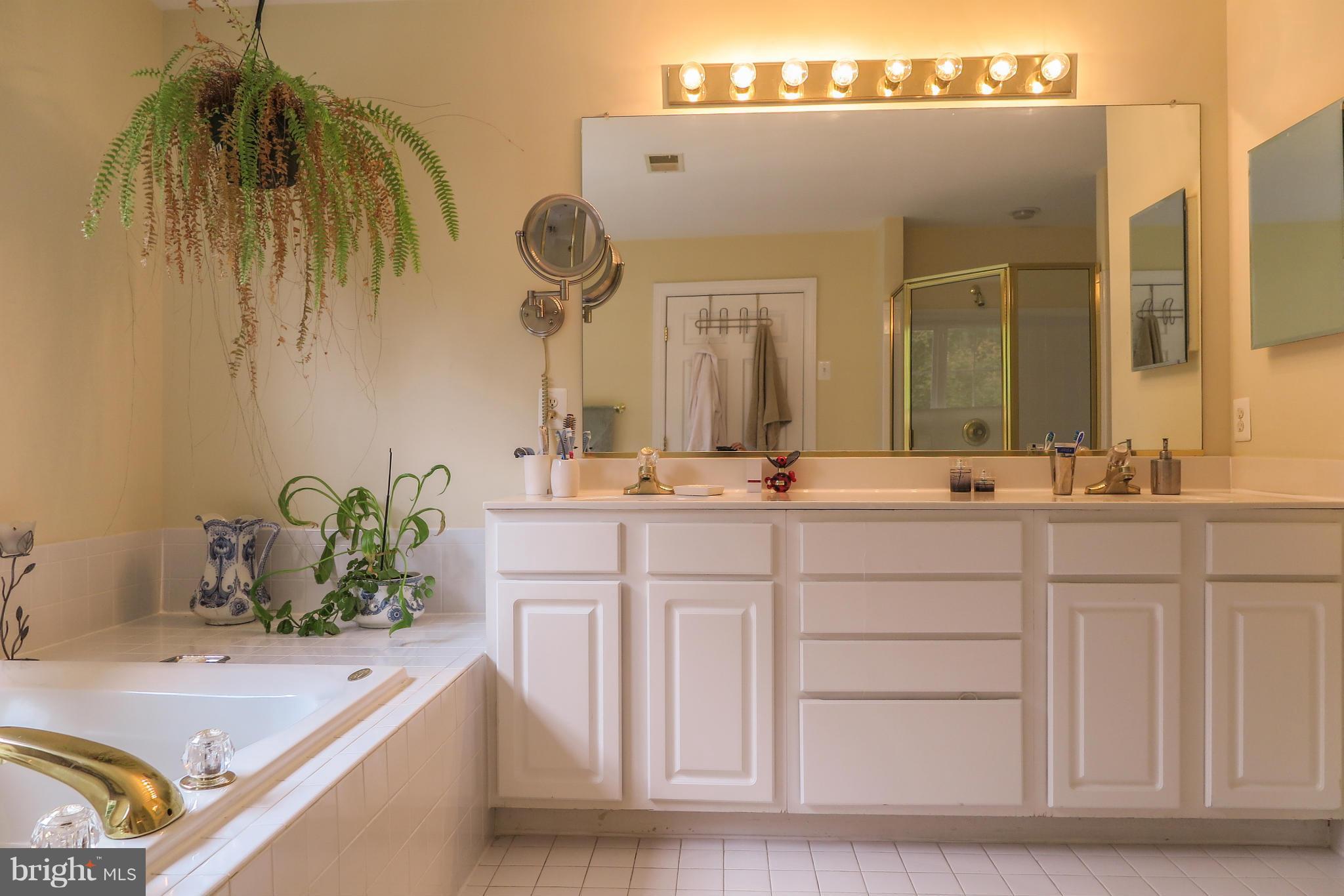 CAPITOL VIEW PARK - Residential Lease