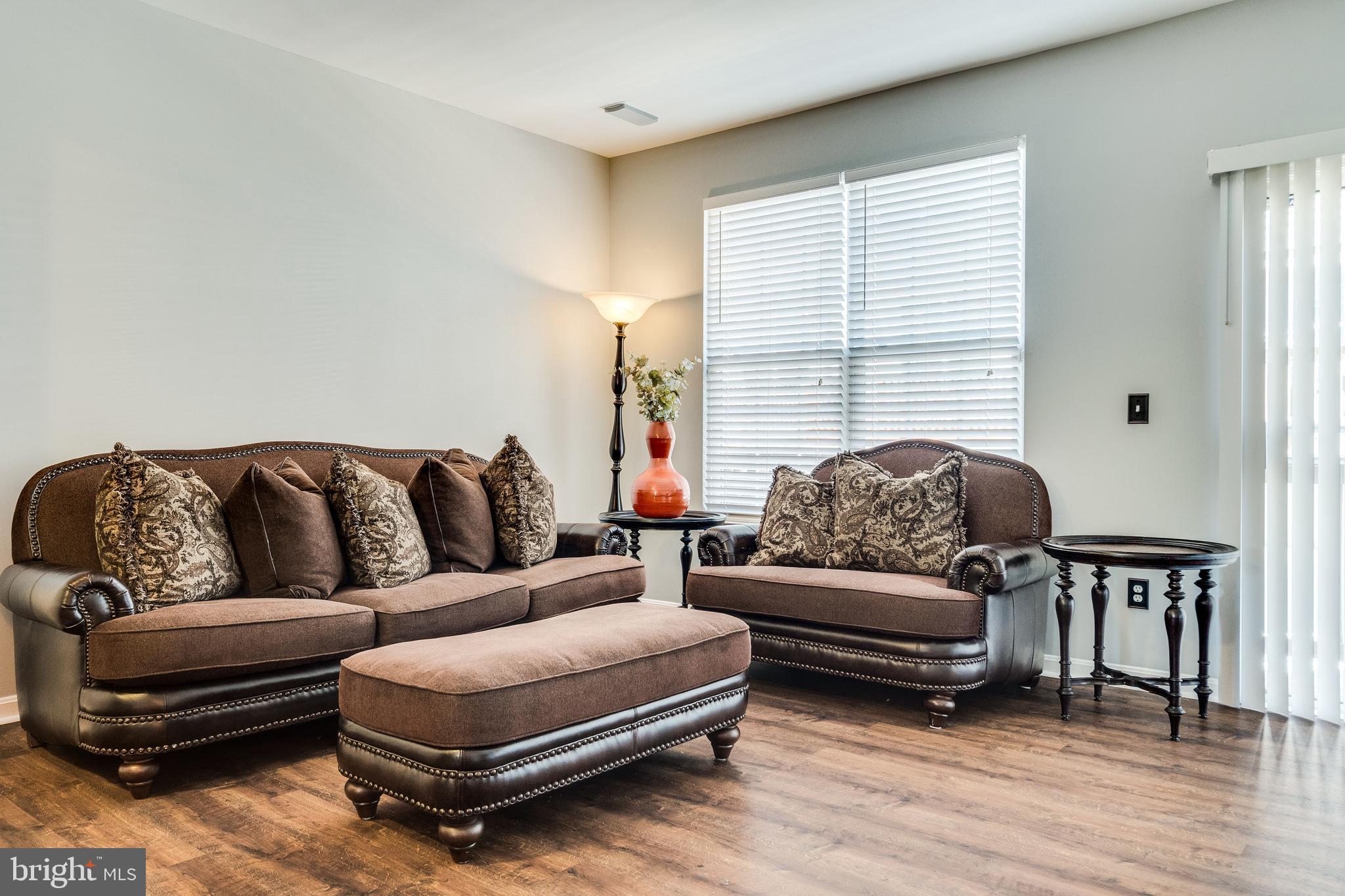 TOWNES AT CAMERON PARKE - Residential