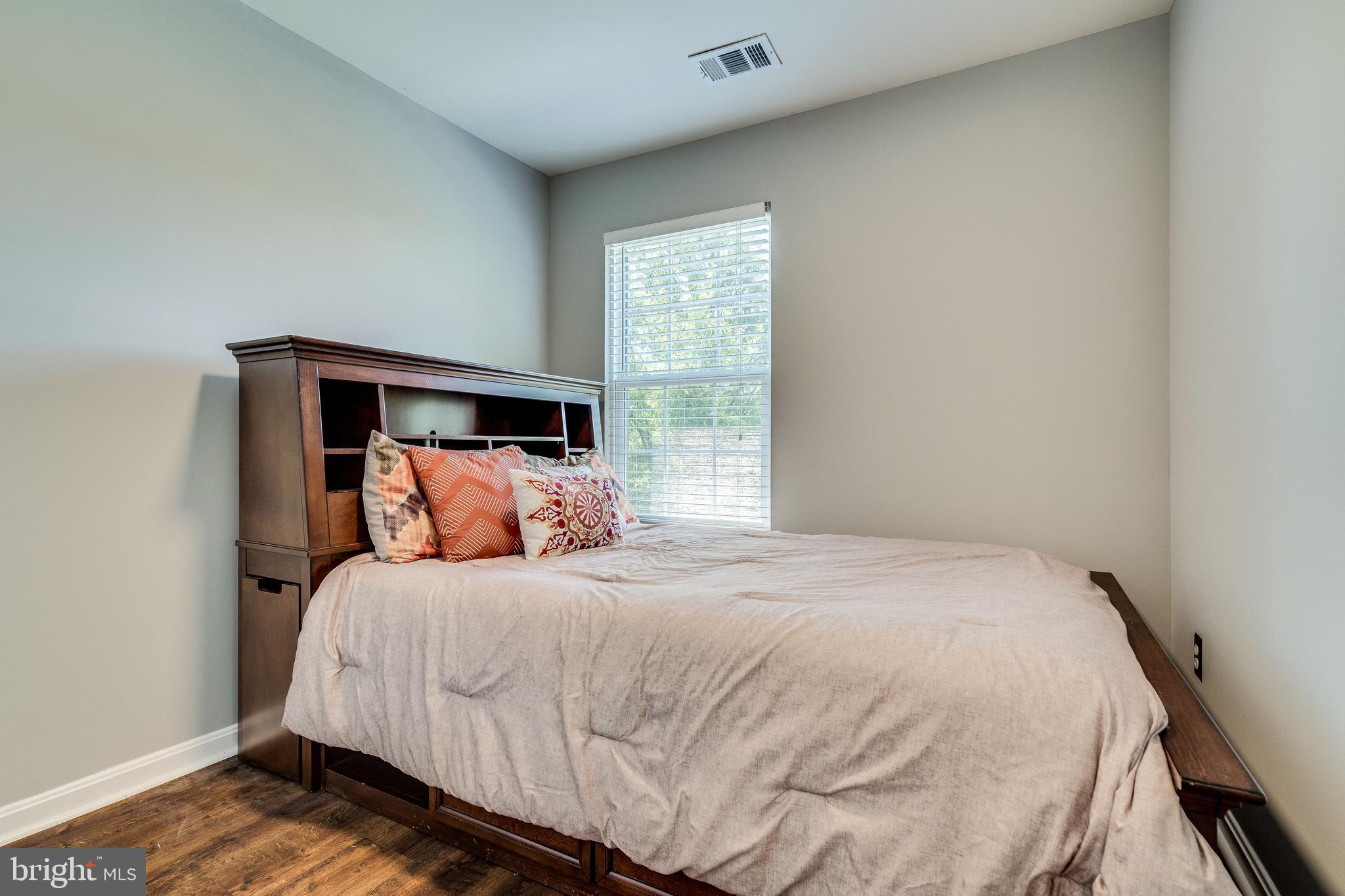 TOWNES AT CAMERON PARKE - Residential