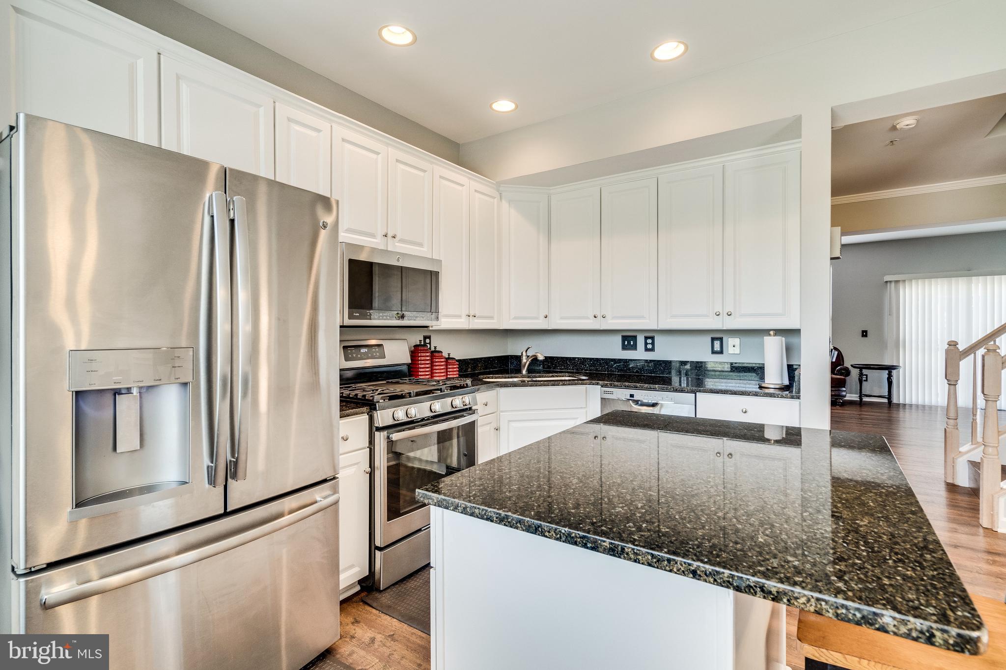 TOWNES AT CAMERON PARKE - Residential