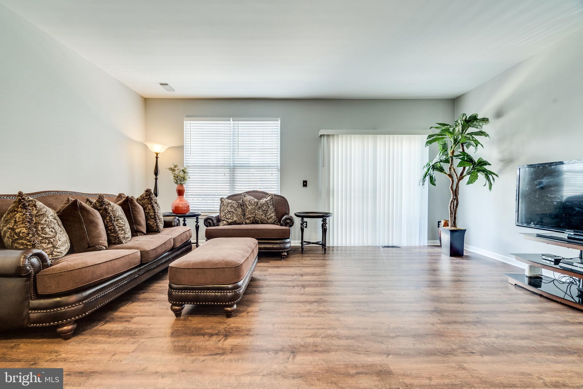 TOWNES AT CAMERON PARKE - Residential