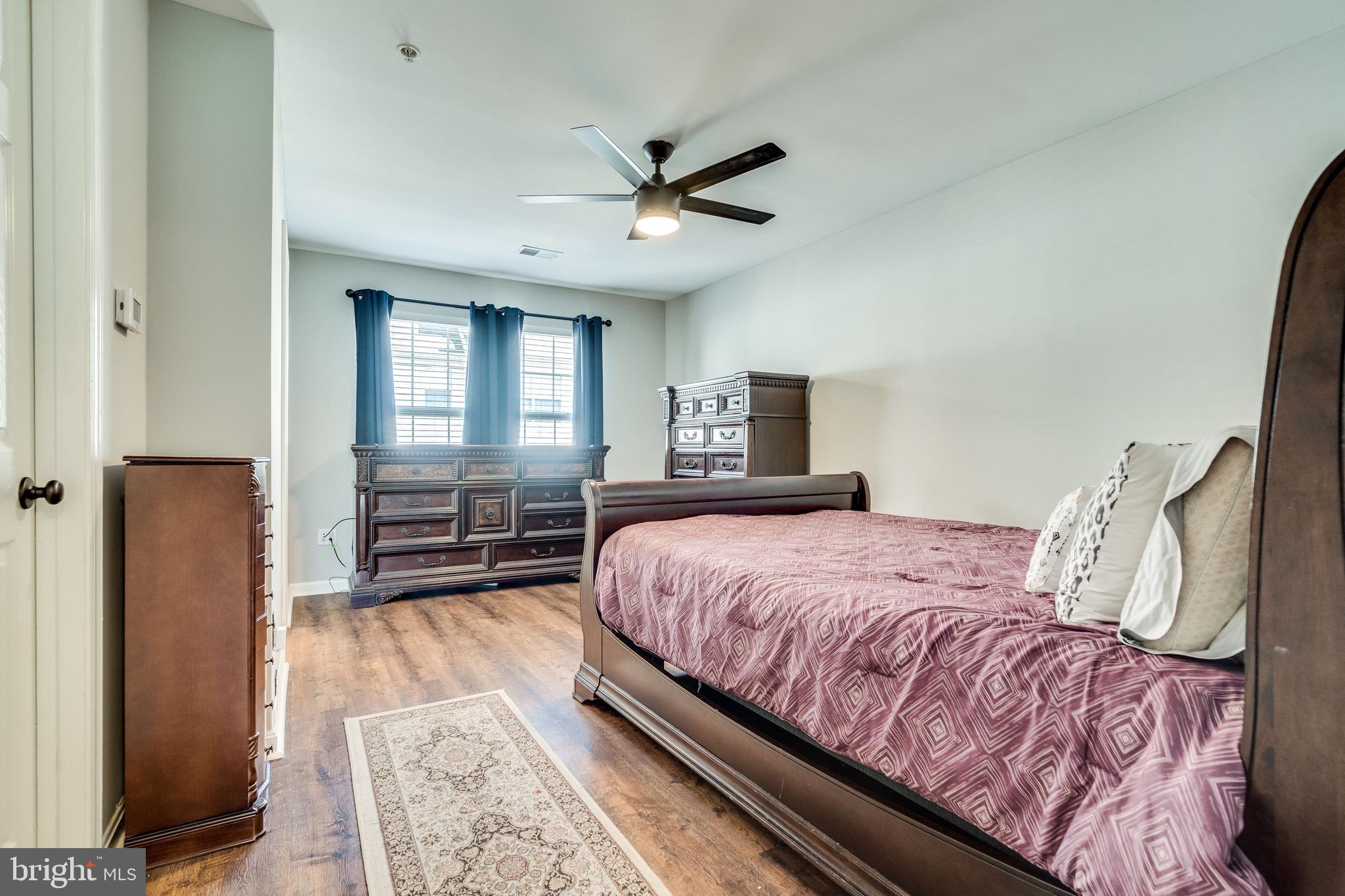 TOWNES AT CAMERON PARKE - Residential