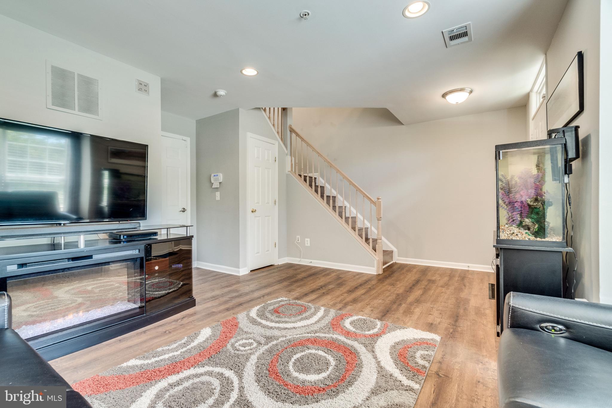 TOWNES AT CAMERON PARKE - Residential