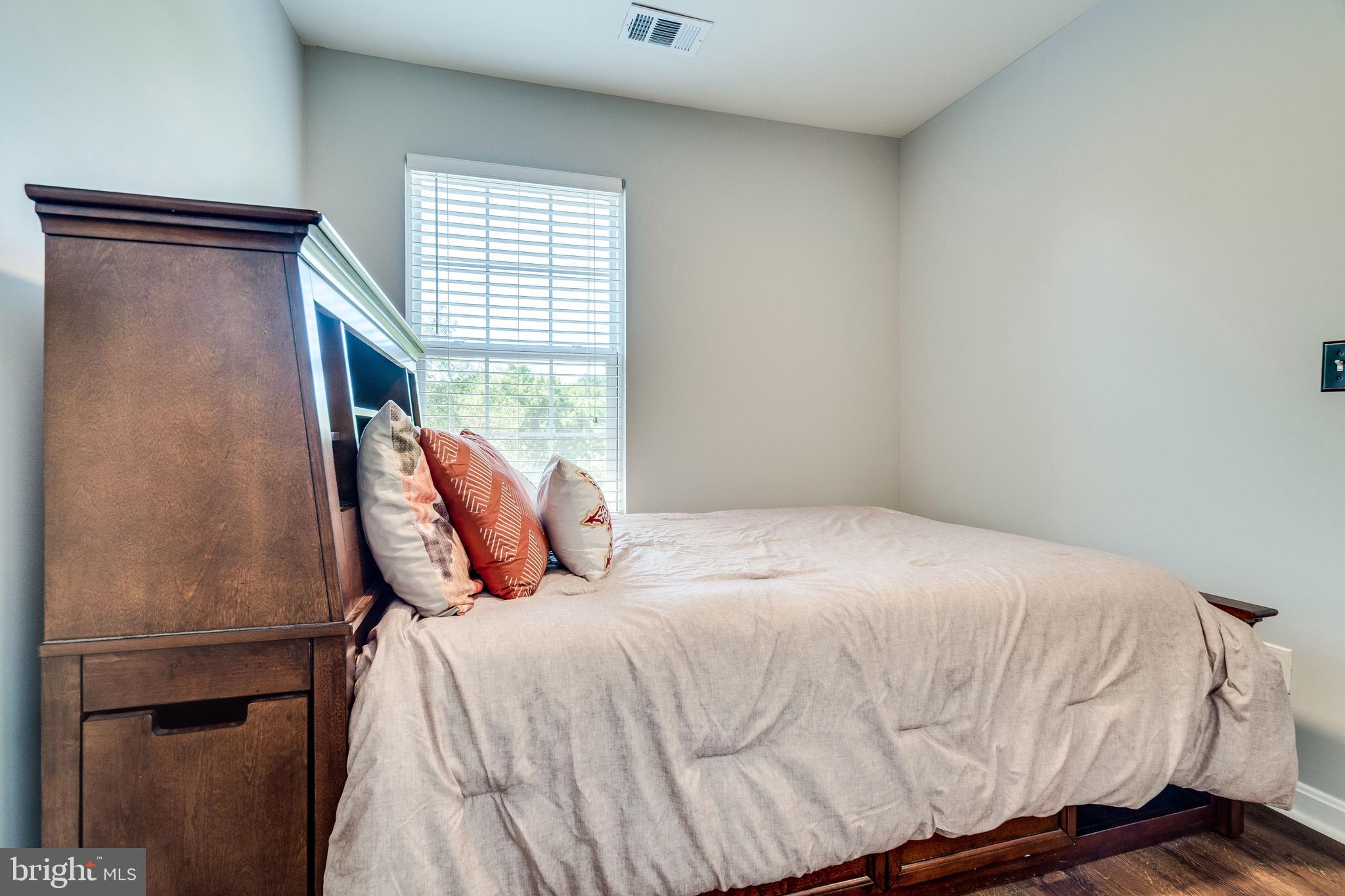 TOWNES AT CAMERON PARKE - Residential