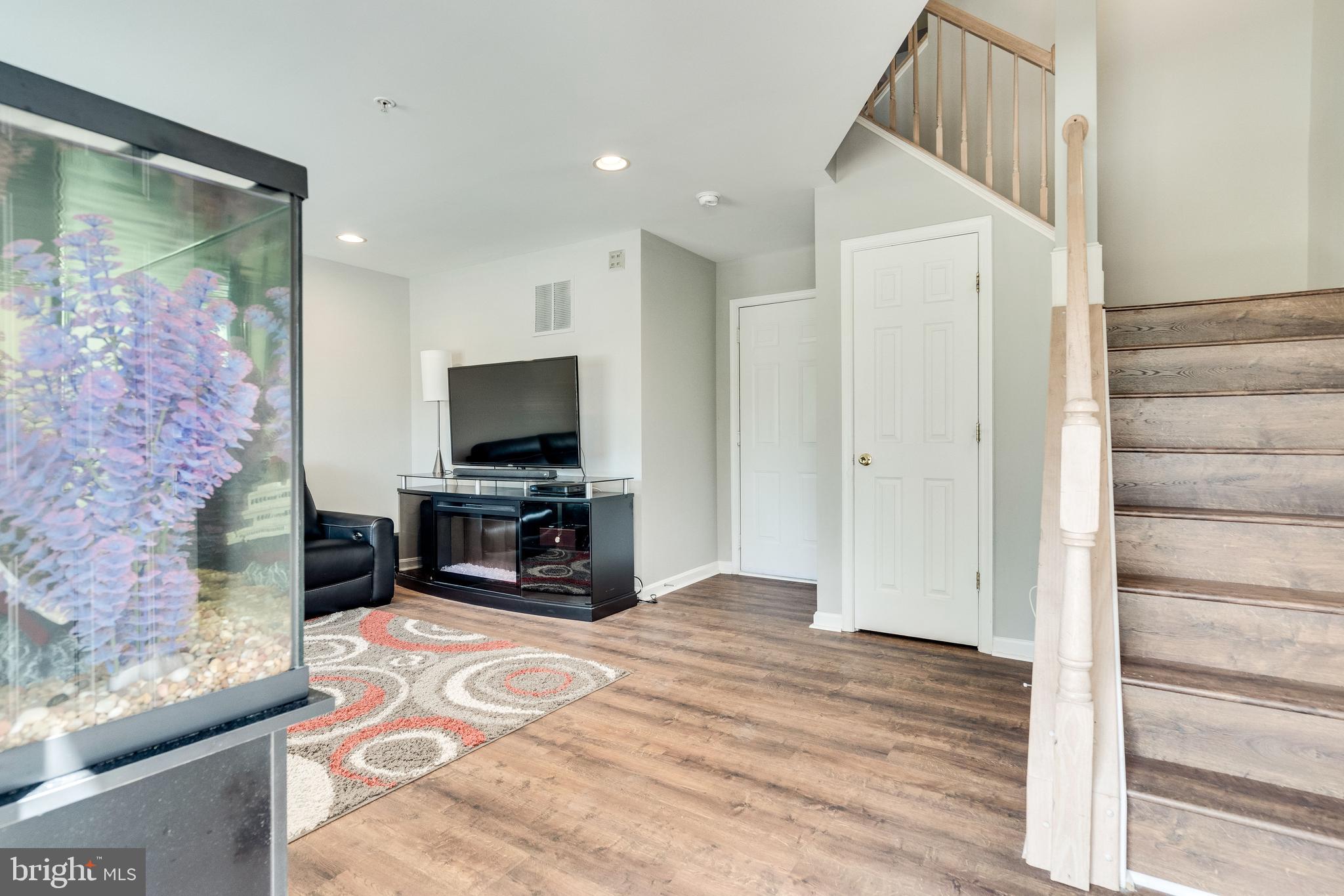 TOWNES AT CAMERON PARKE - Residential