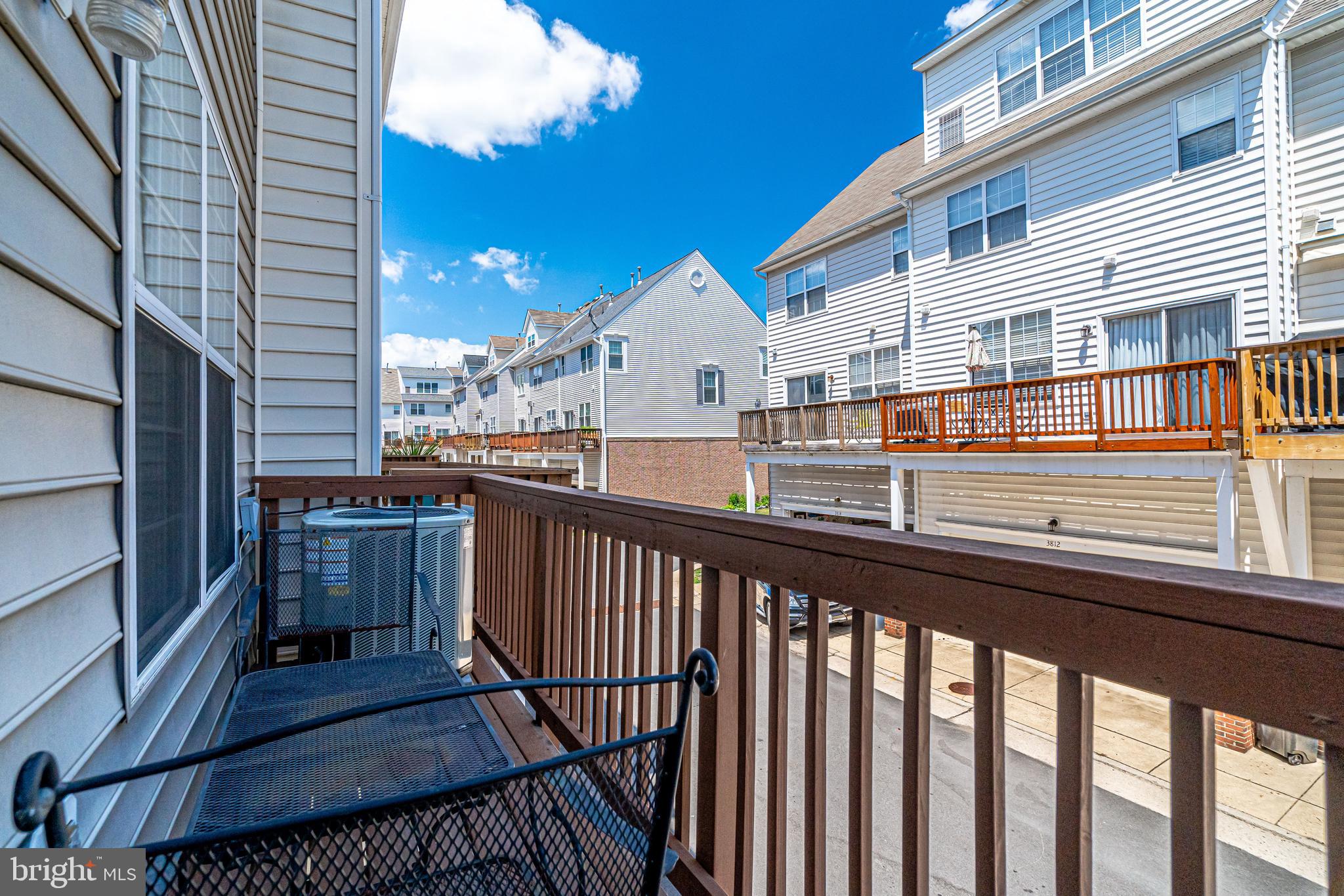 TOWNES AT CAMERON PARKE - Residential