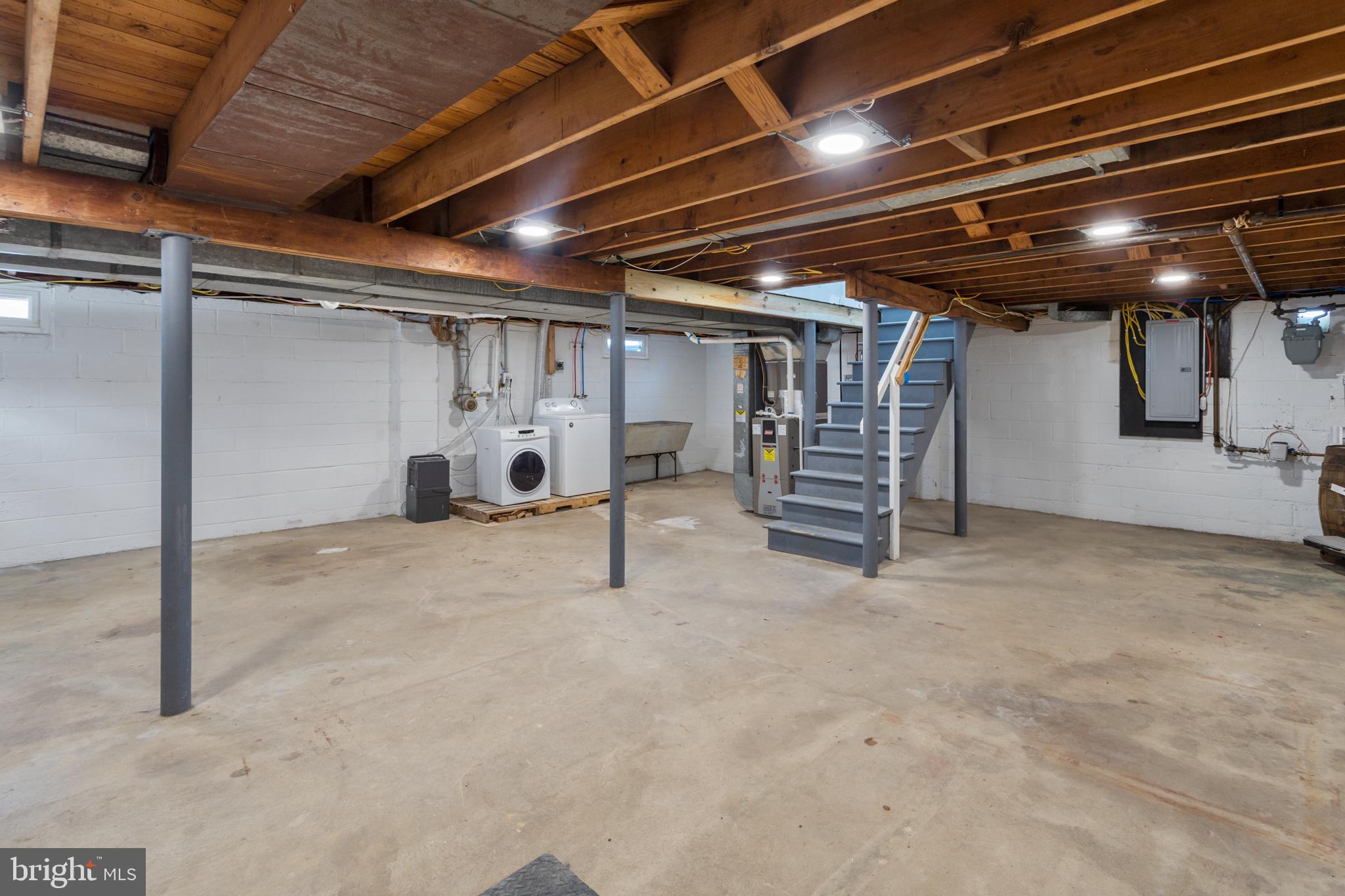 NONE AVA ILABLE - Residential