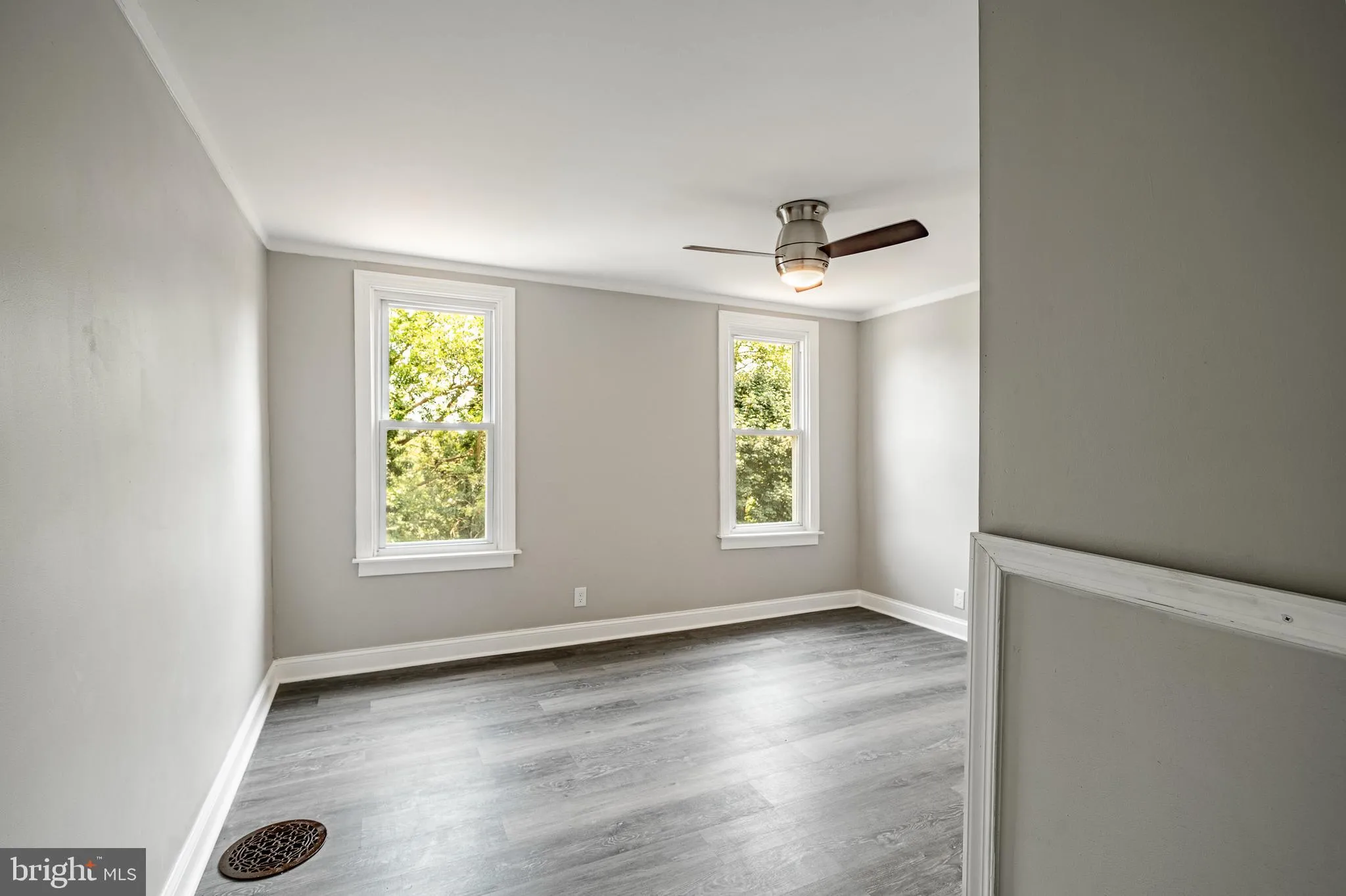 Darby, Pennsylvania 19023, United States, 3 Bedrooms Bedrooms, ,2 BathroomsBathrooms,Residential,Active,186833