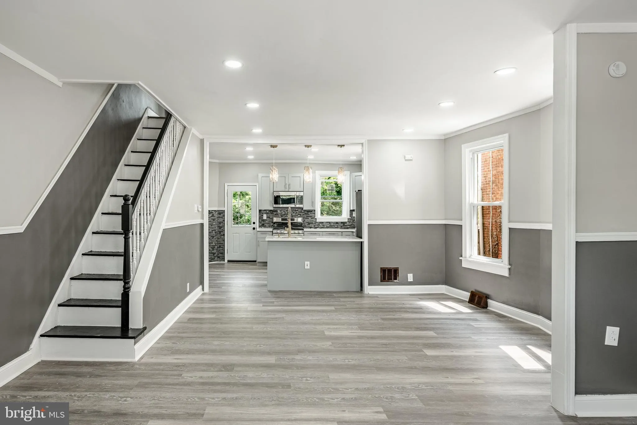 Darby, Pennsylvania 19023, United States, 3 Bedrooms Bedrooms, ,2 BathroomsBathrooms,Residential,Active,186833