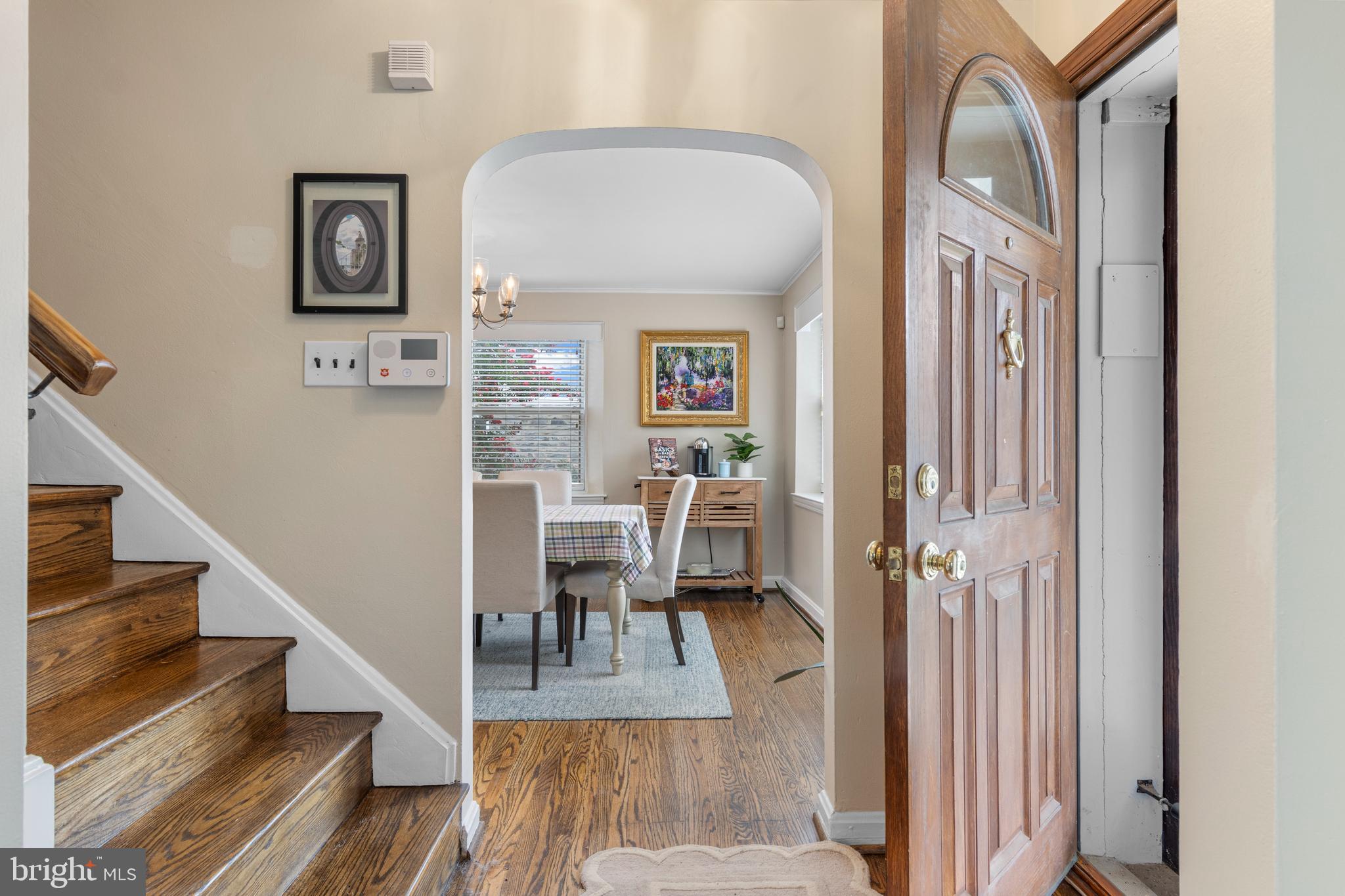 4 LOWRYS LANE