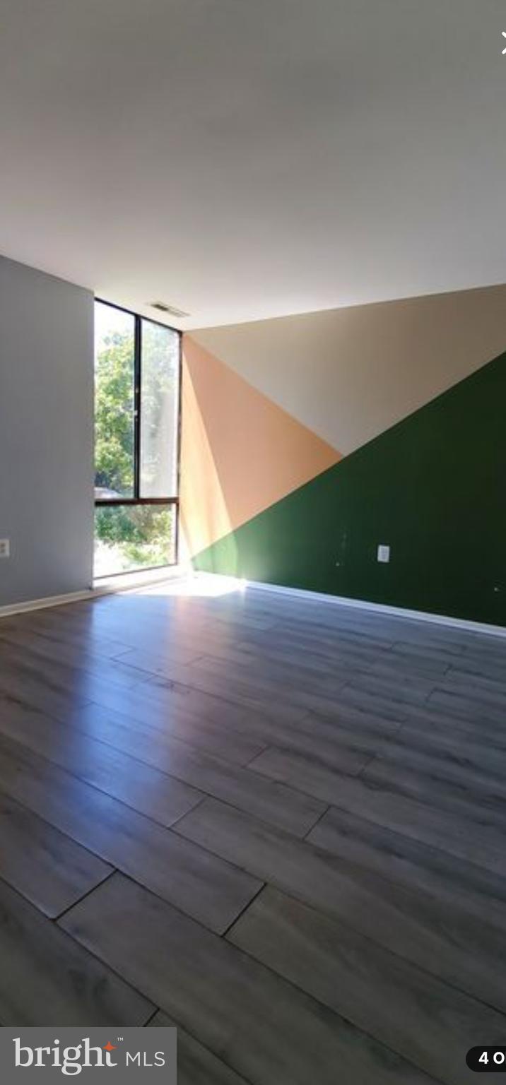 CHELSEA WOODS CONDO - Residential Lease