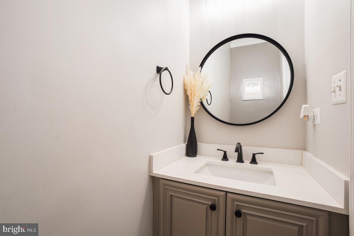 BELMONT COUNTRY CLUB - Residential