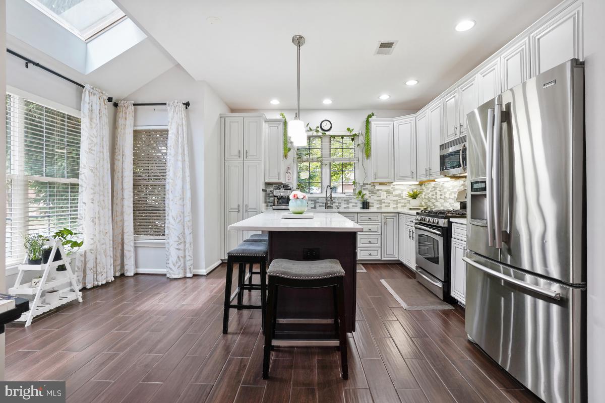 BELMONT COUNTRY CLUB - Residential