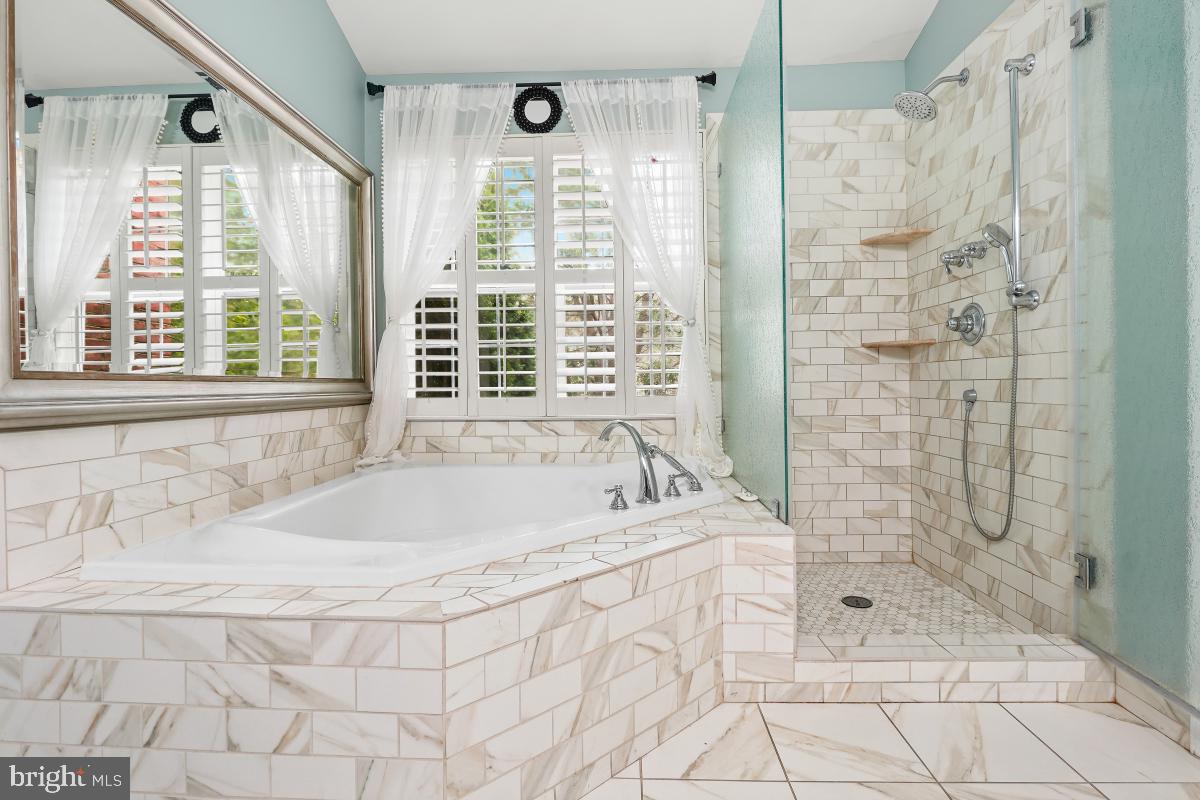 BELMONT COUNTRY CLUB - Residential