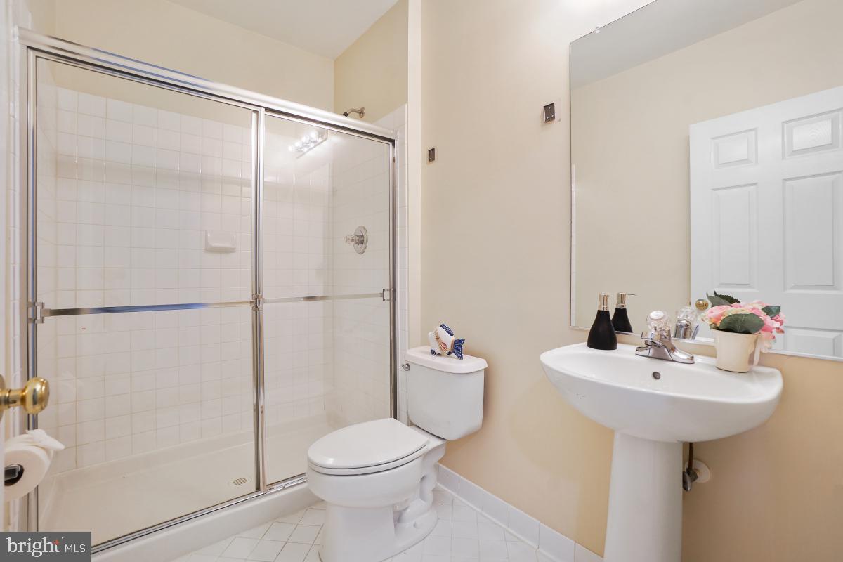 BELMONT COUNTRY CLUB - Residential