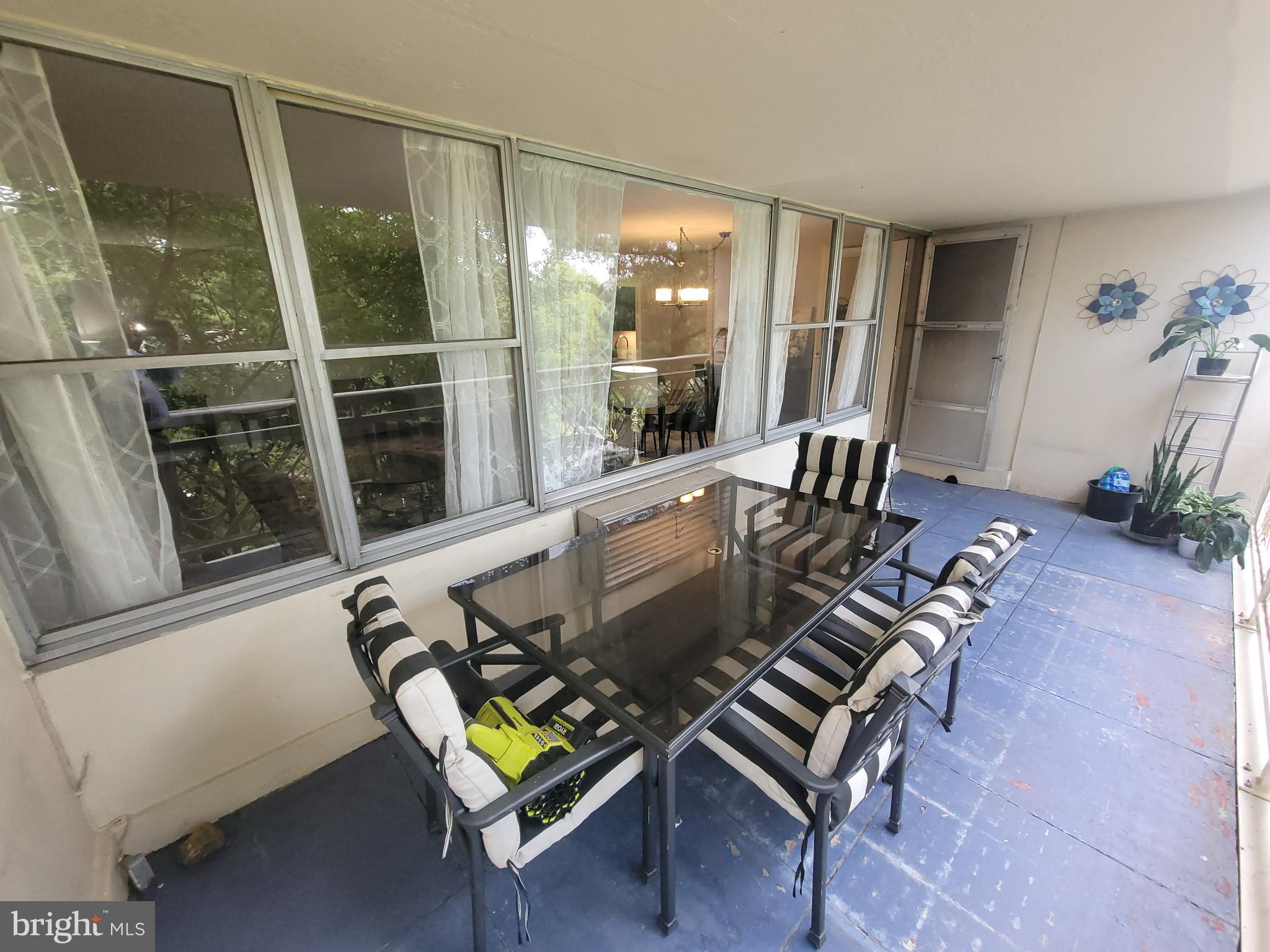 ELKINS PARK HOUSE - Residential