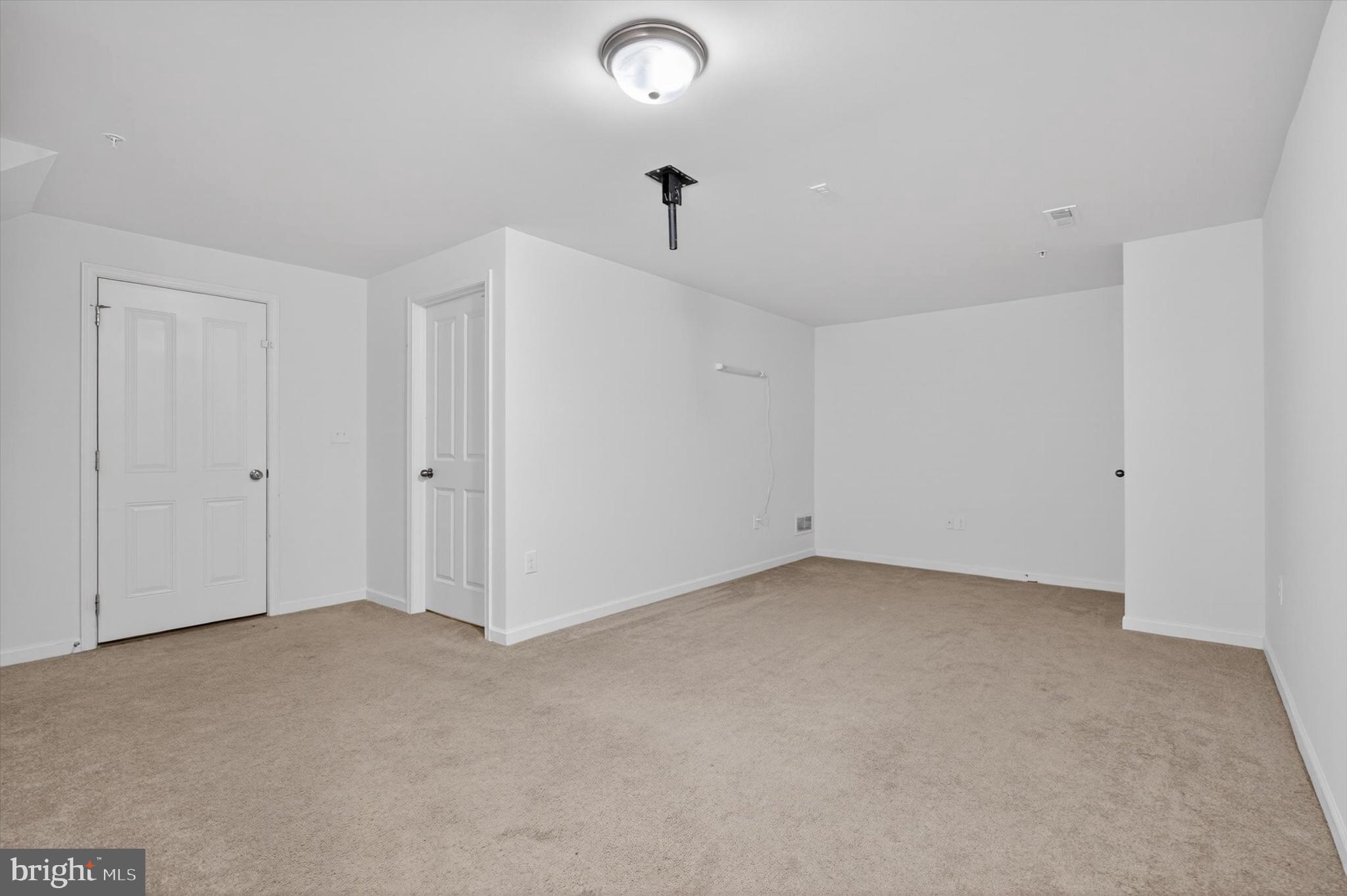LAUREL RIDGE ESTATES - Residential