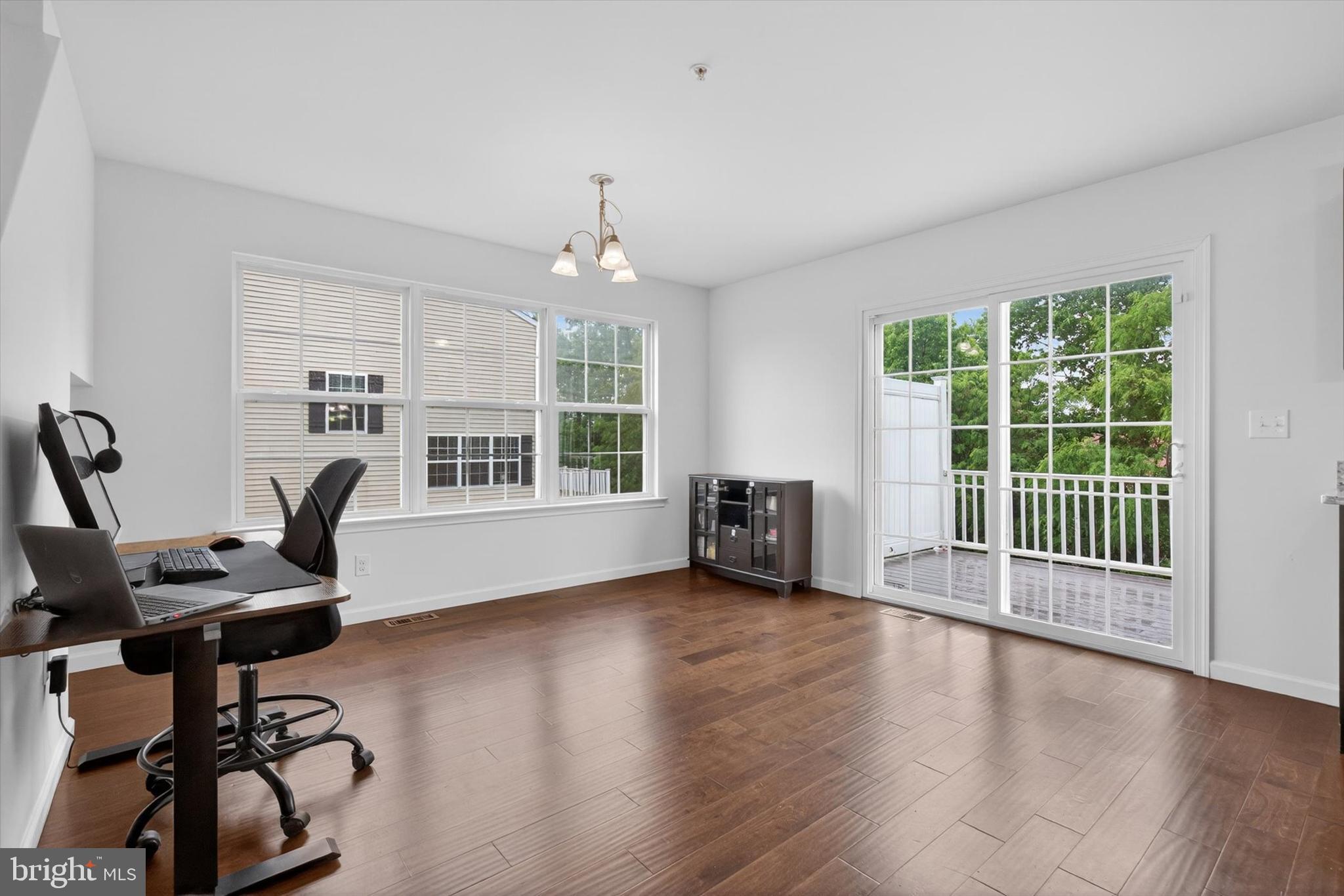 LAUREL RIDGE ESTATES - Residential