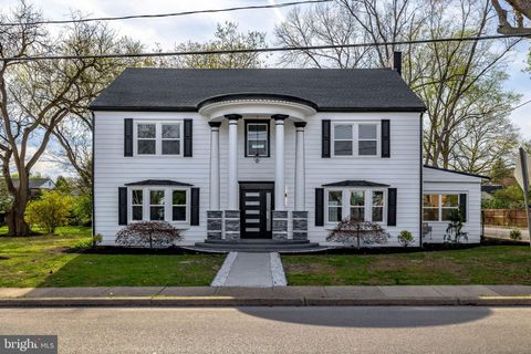 98 BROAD SELINSGROVE PA 17870