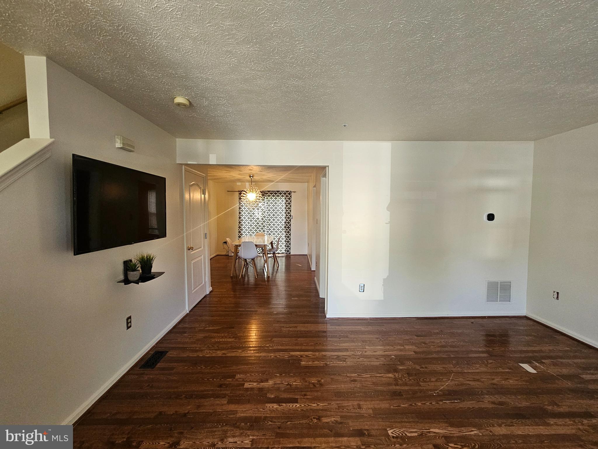 ROYAL PLAZA - Residential