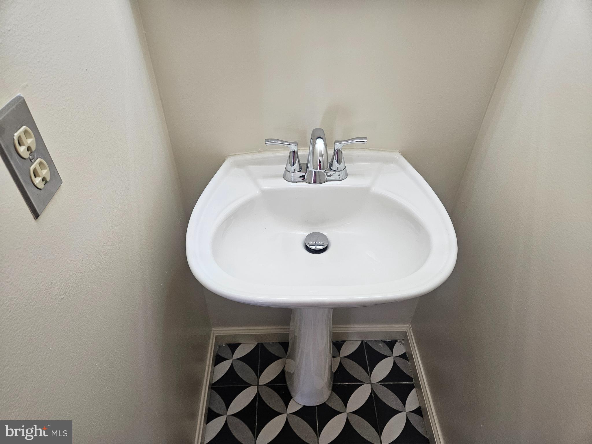 ROYAL PLAZA - Residential