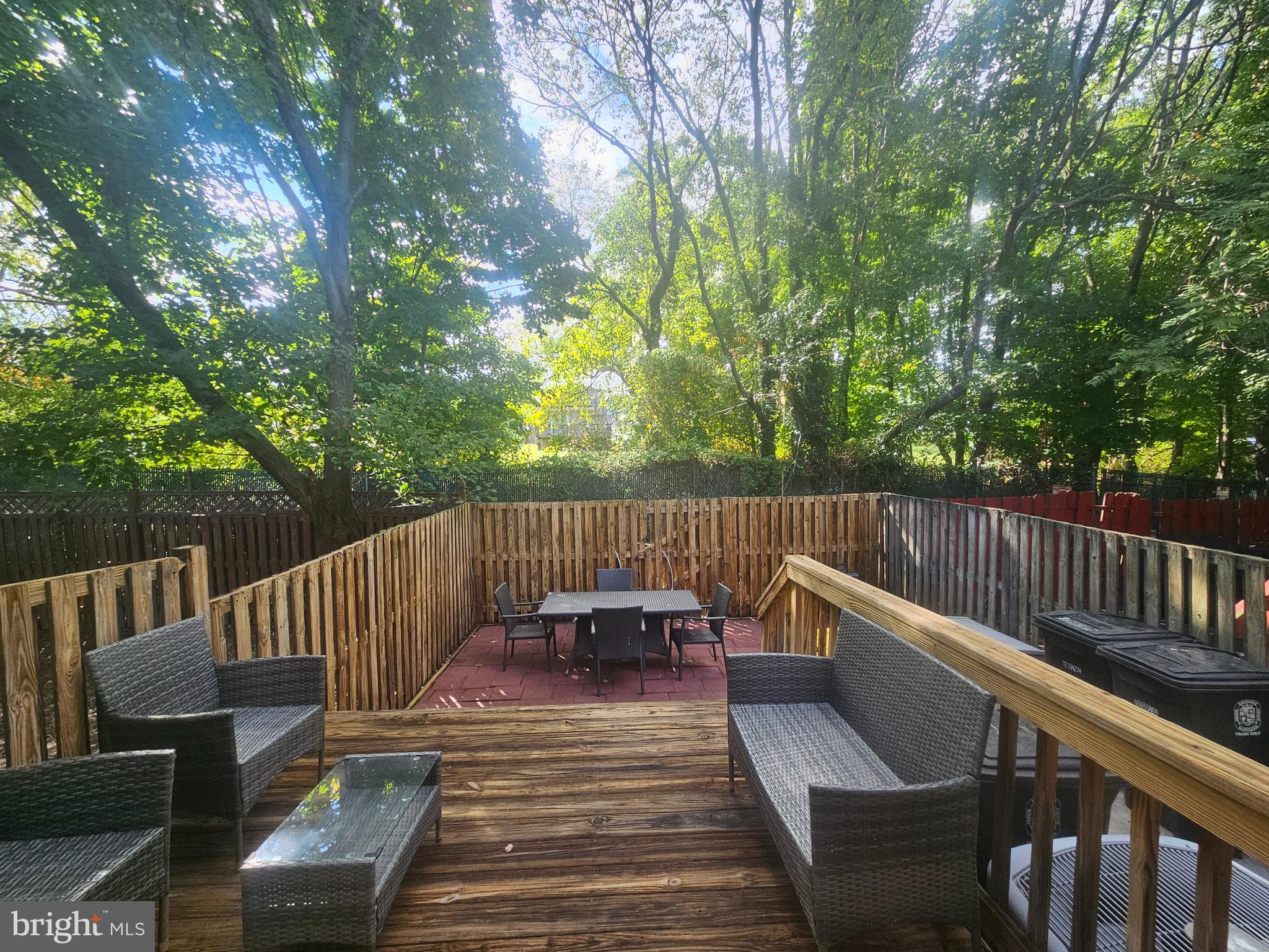 ROYAL PLAZA - Residential