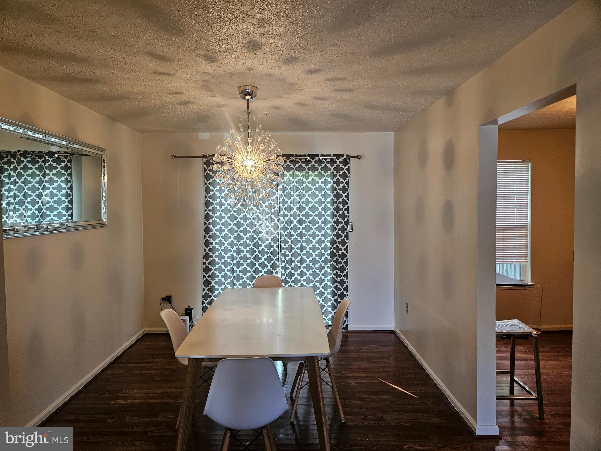 ROYAL PLAZA - Residential