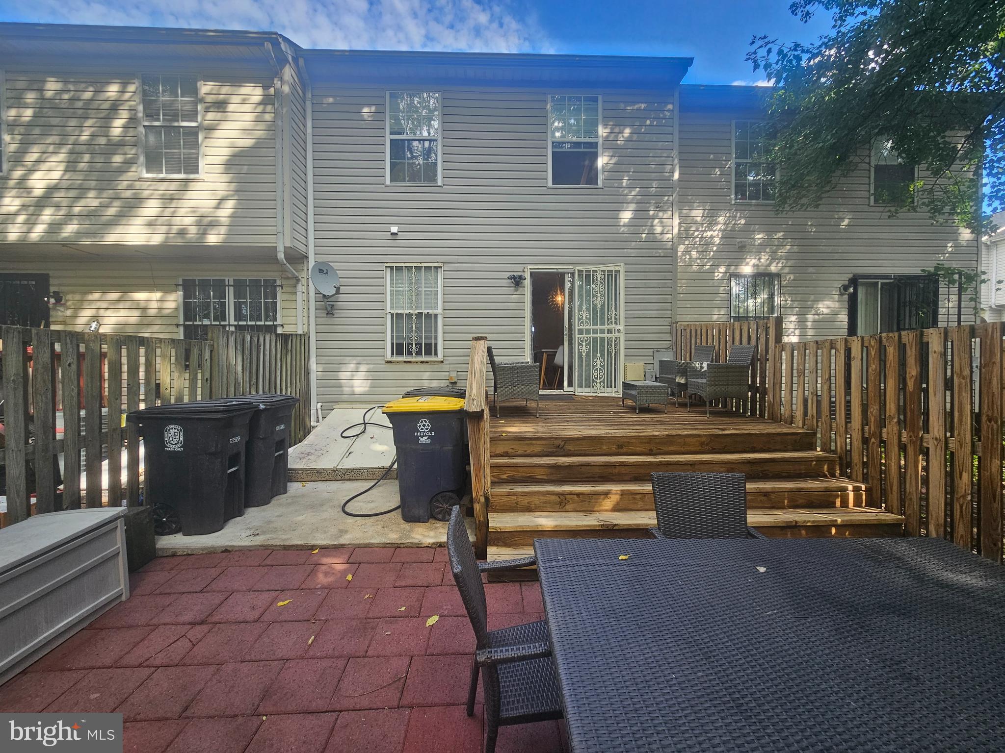 ROYAL PLAZA - Residential