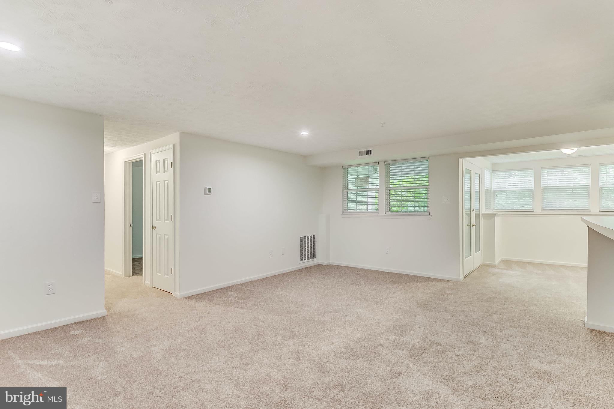 WOODBRIDGE CENTER - Residential