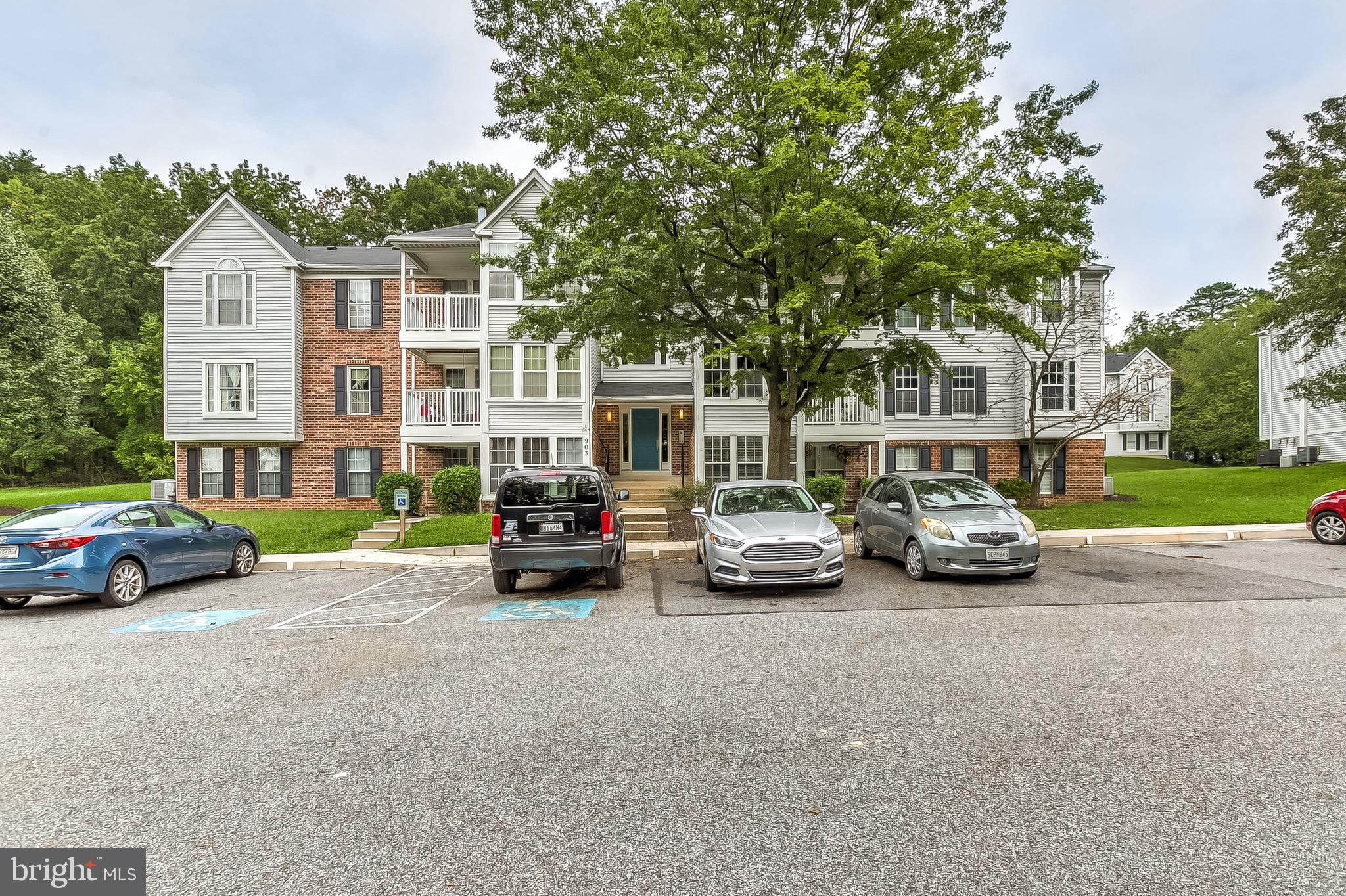 WOODBRIDGE CENTER - Residential