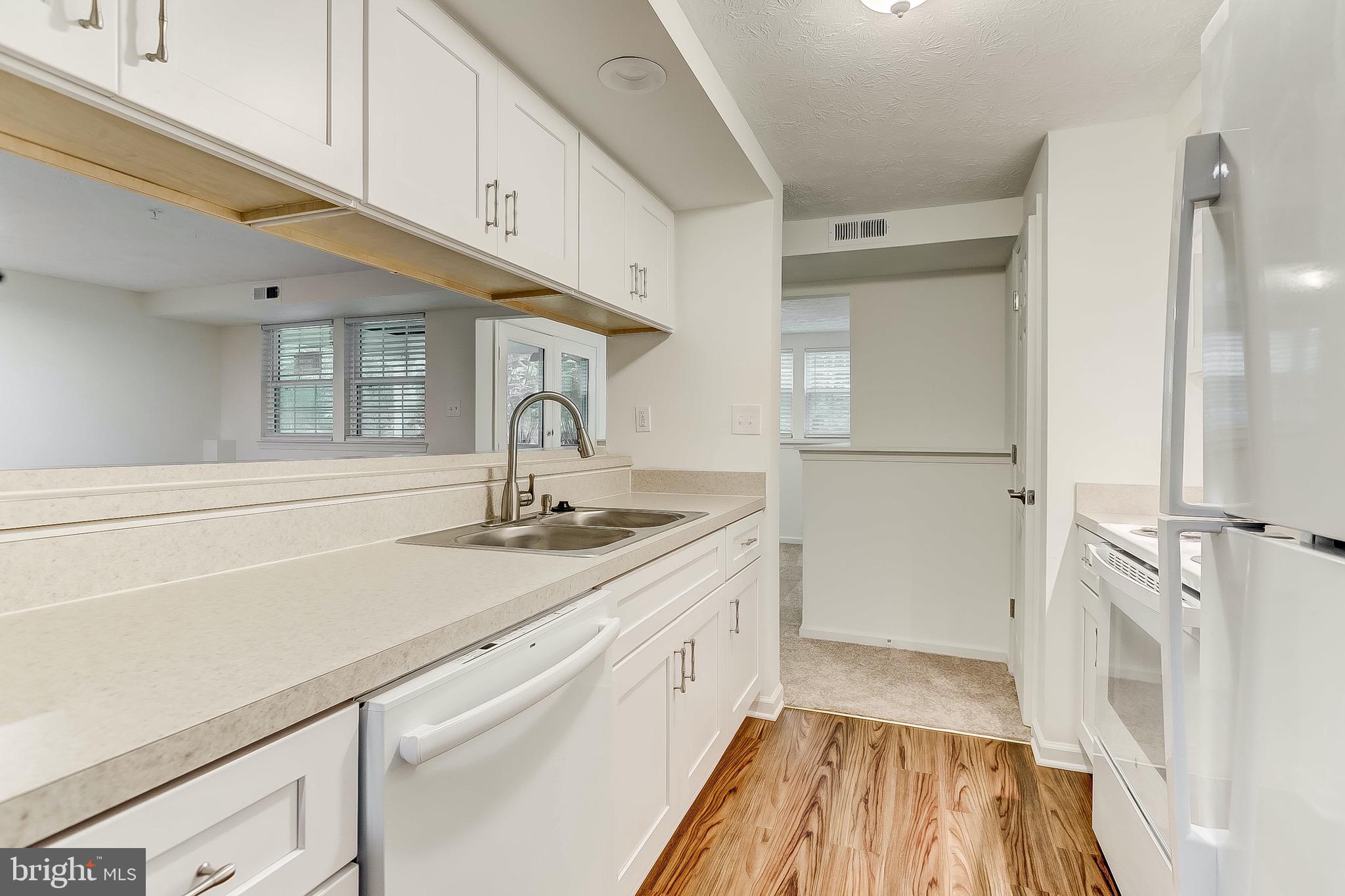 WOODBRIDGE CENTER - Residential