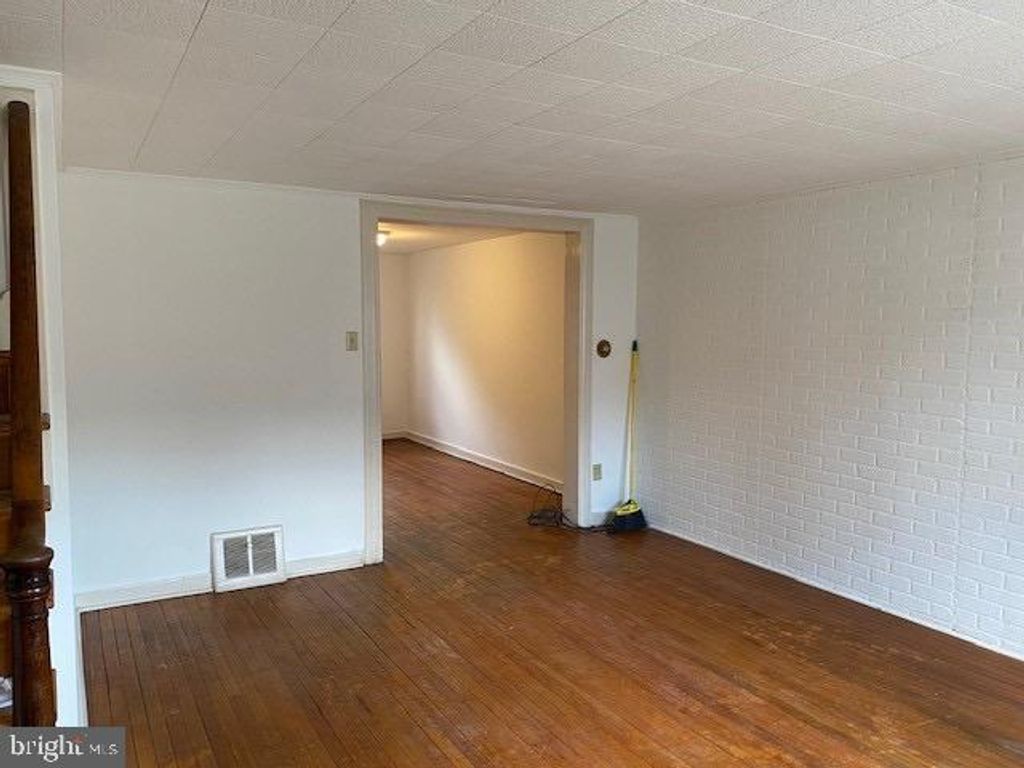 Photo of 2302 Kensington Street, HARRISBURG, PA 17104 (MLS # PADA2051330)