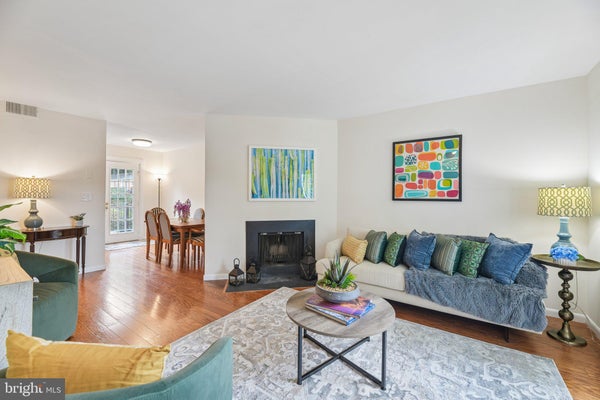 2808 S WAKEFIELD ST UNIT C, ARLINGTON, VA 22206 - Image 2964f1df2ca9d6d15dc2131633f72aaa/2629652177