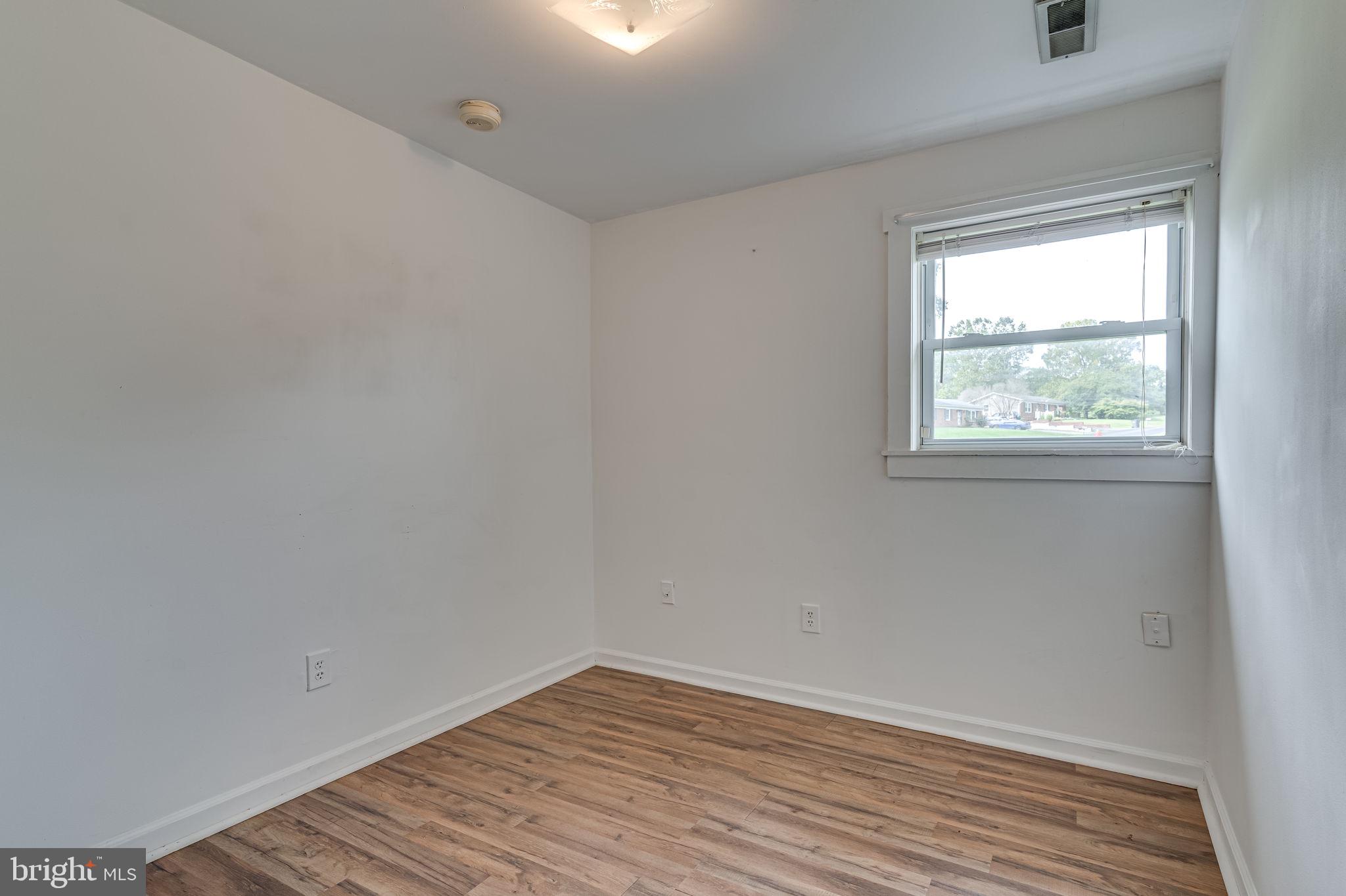 LAUREL RIDGE - Residential Lease