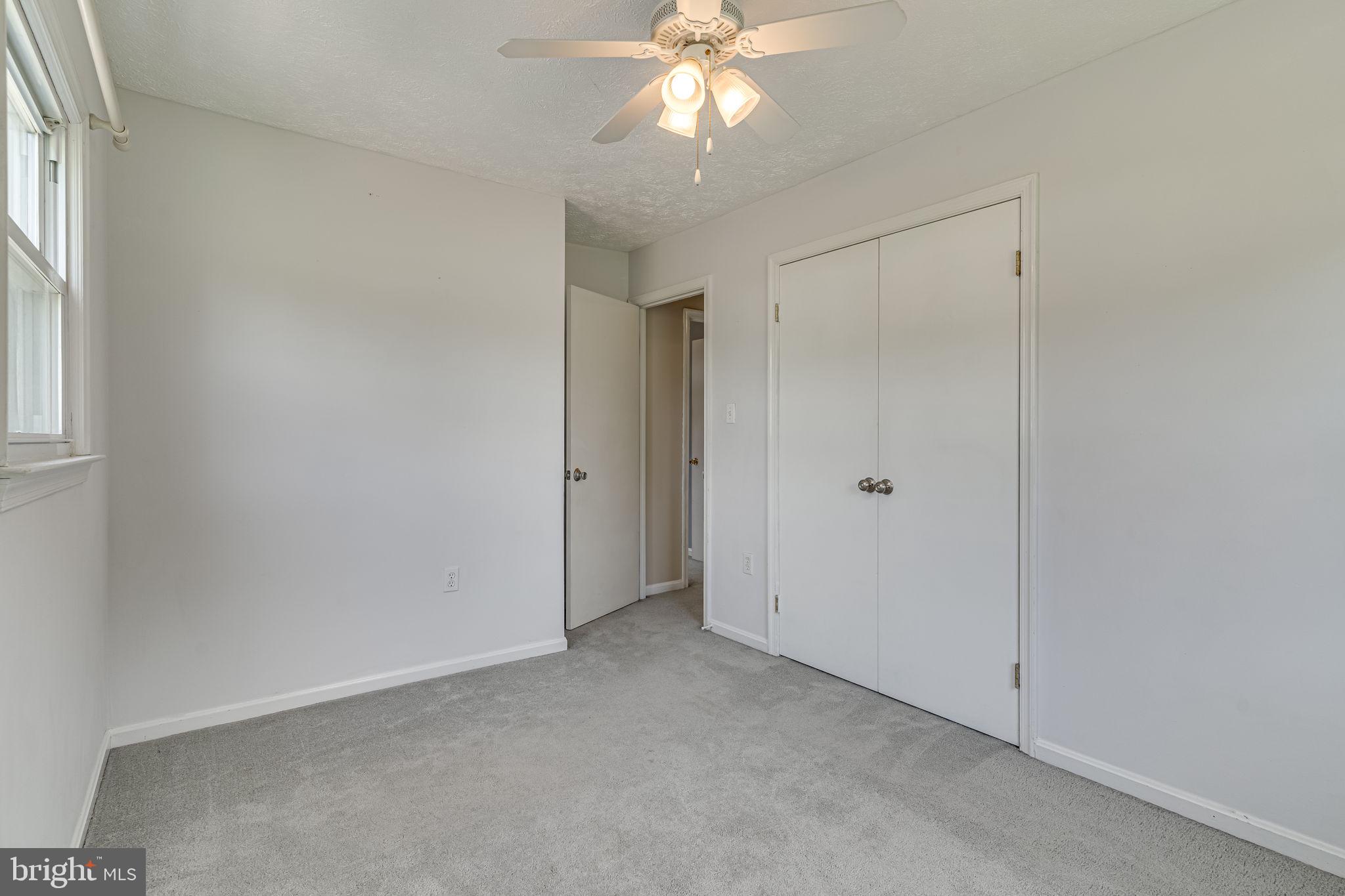 LAUREL RIDGE - Residential Lease